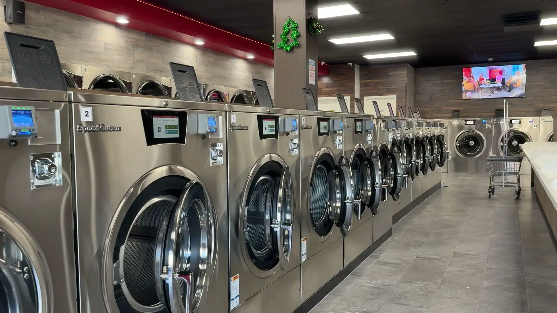 Reina Lavanderia - Image 14