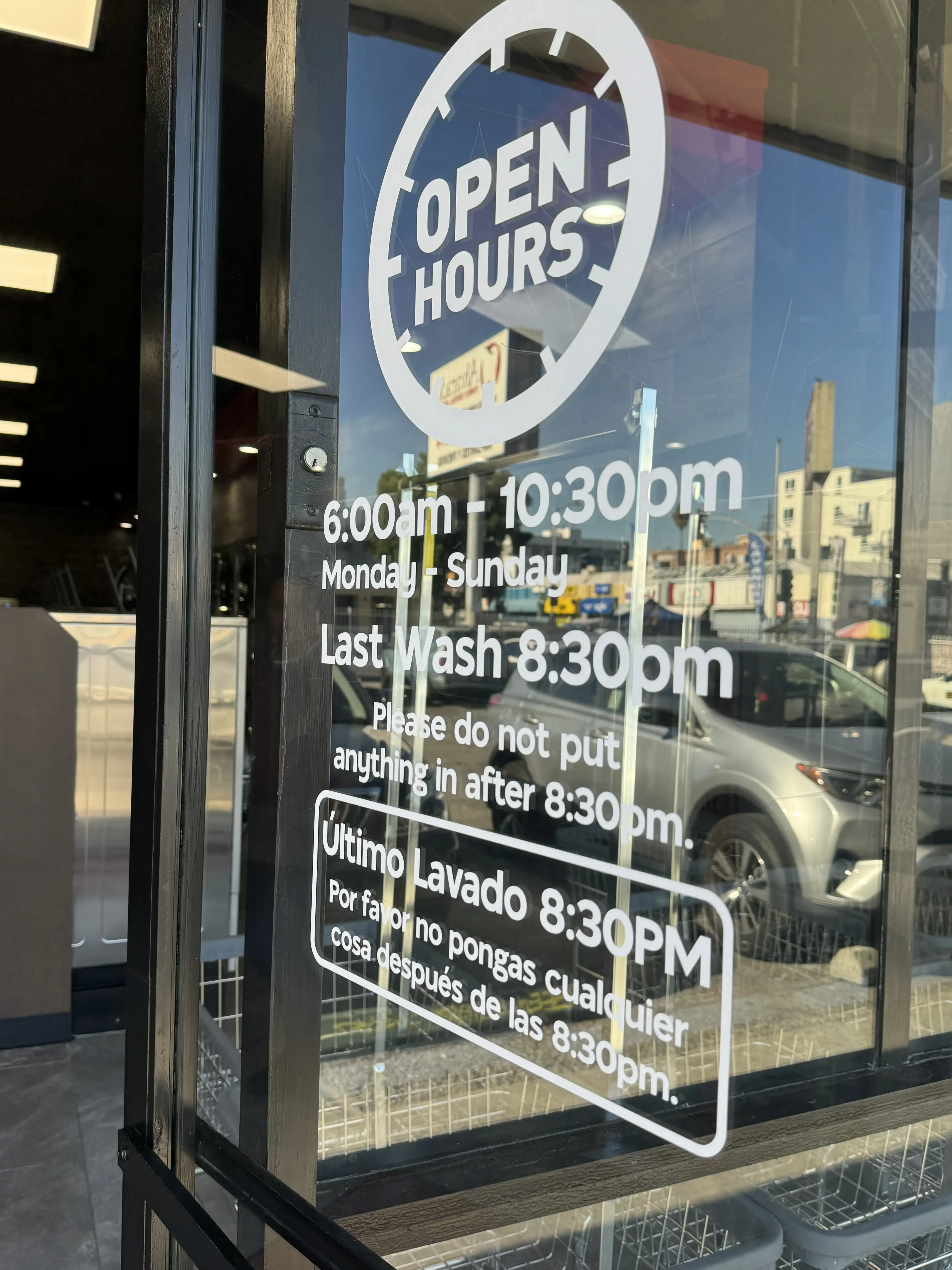 Reina Lavanderia - Image 19