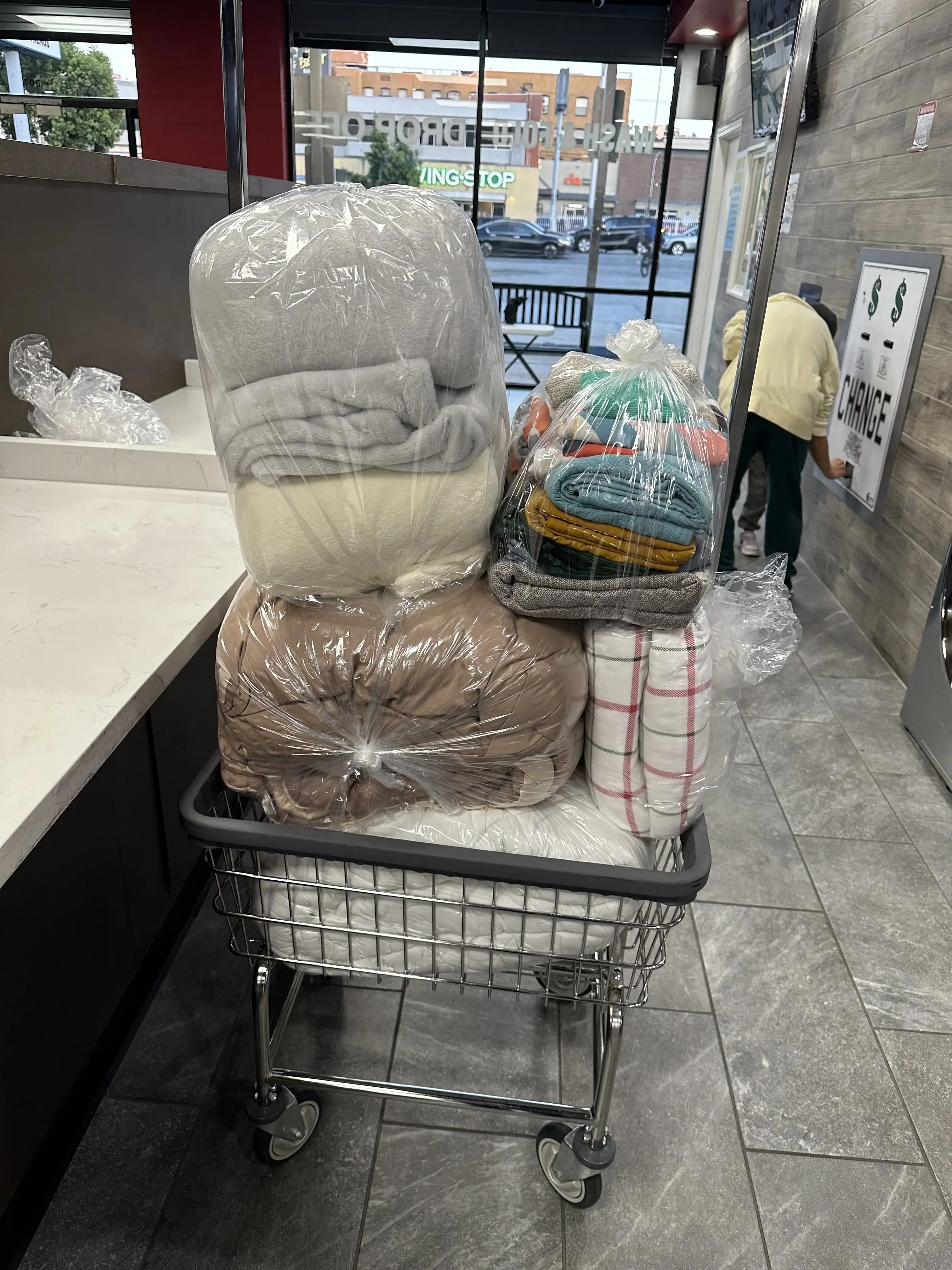 Reina Lavanderia - Image 10