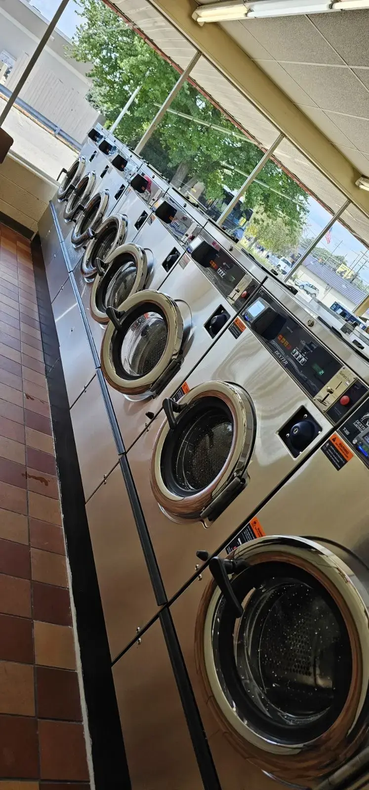 REJUV Laundromat - Michigan Street - Image 20