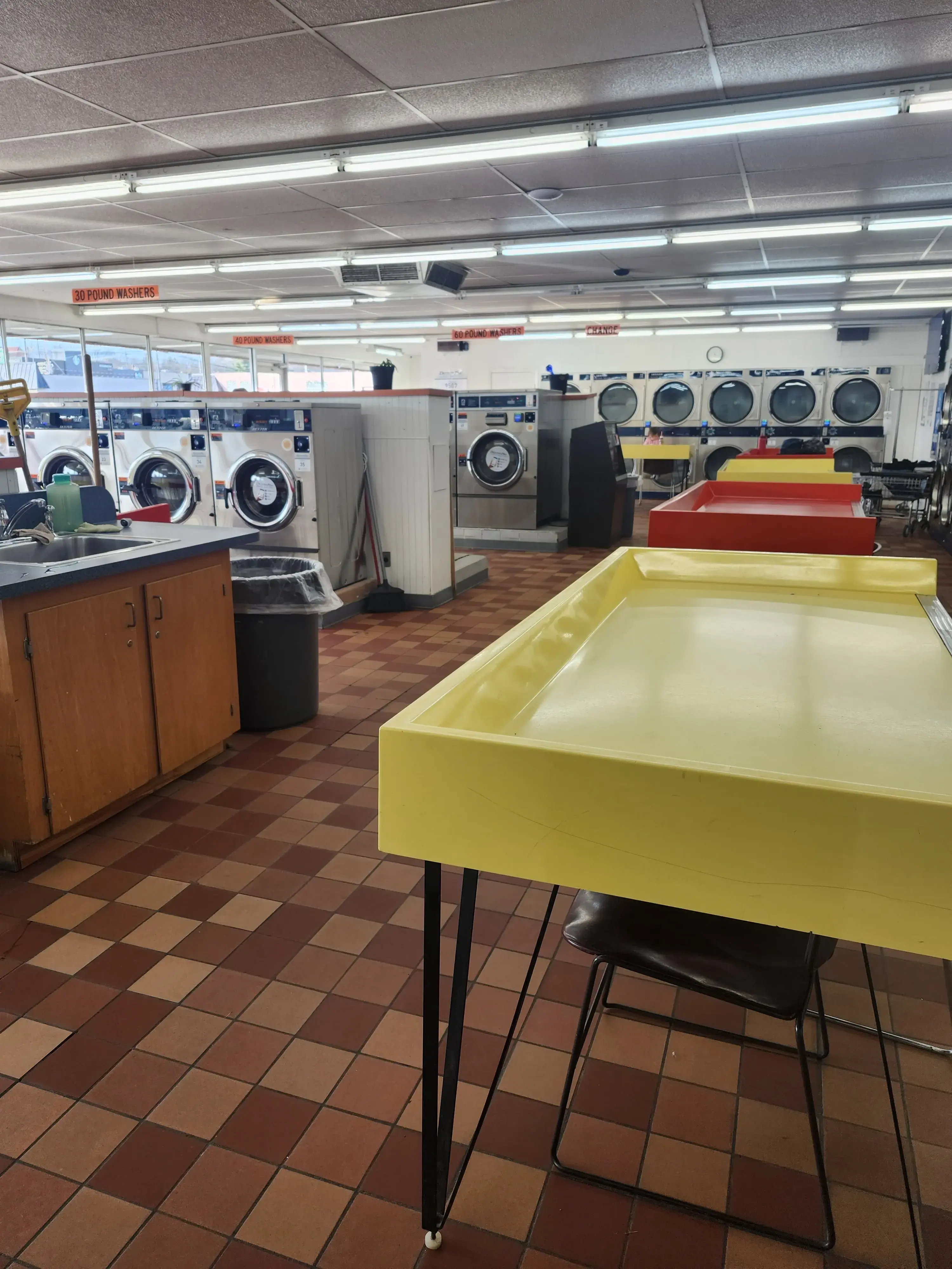 REJUV Laundromat - Michigan Street - Image 2