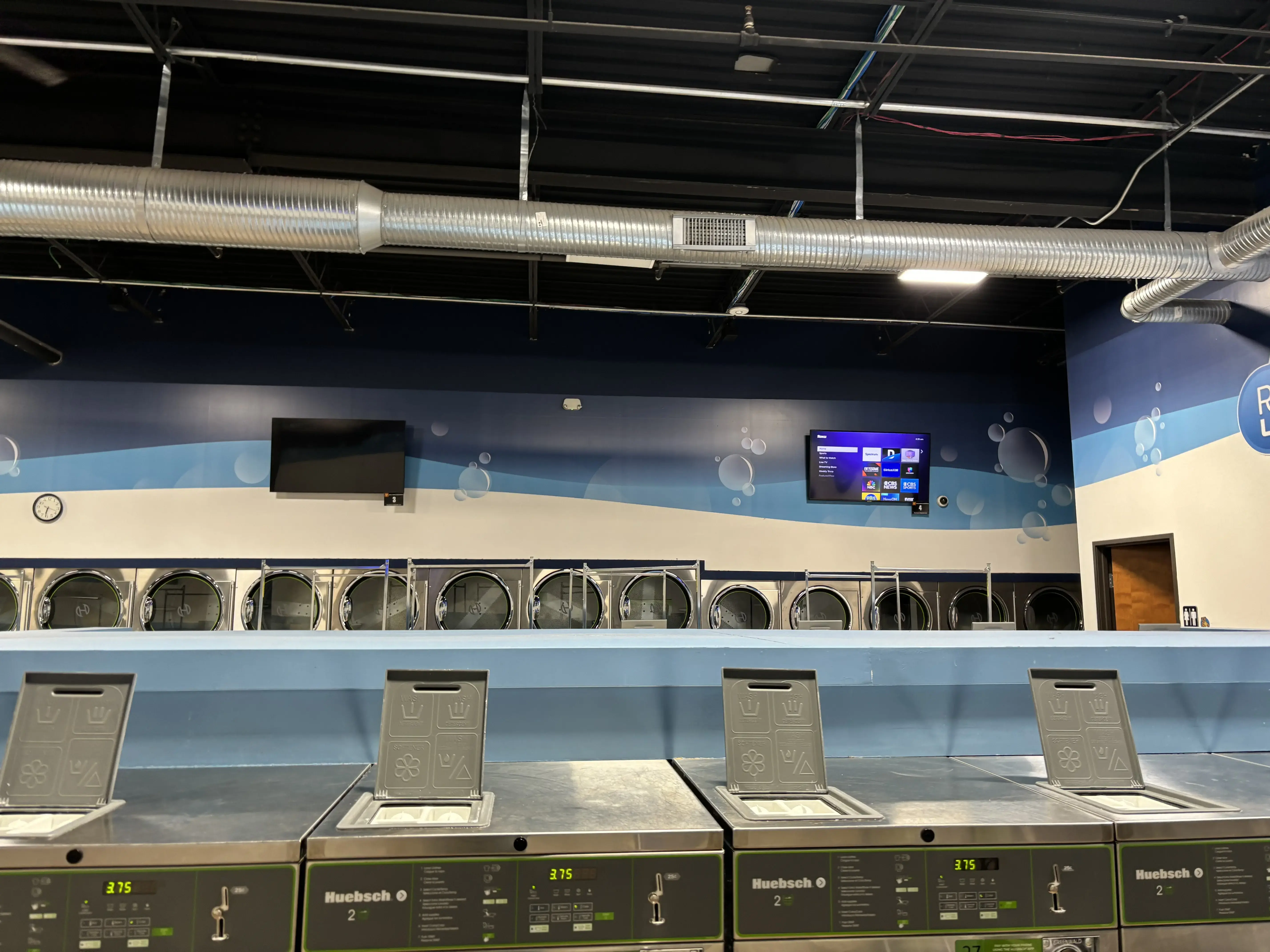 Revolution Laundromat | Richardson - Image 15