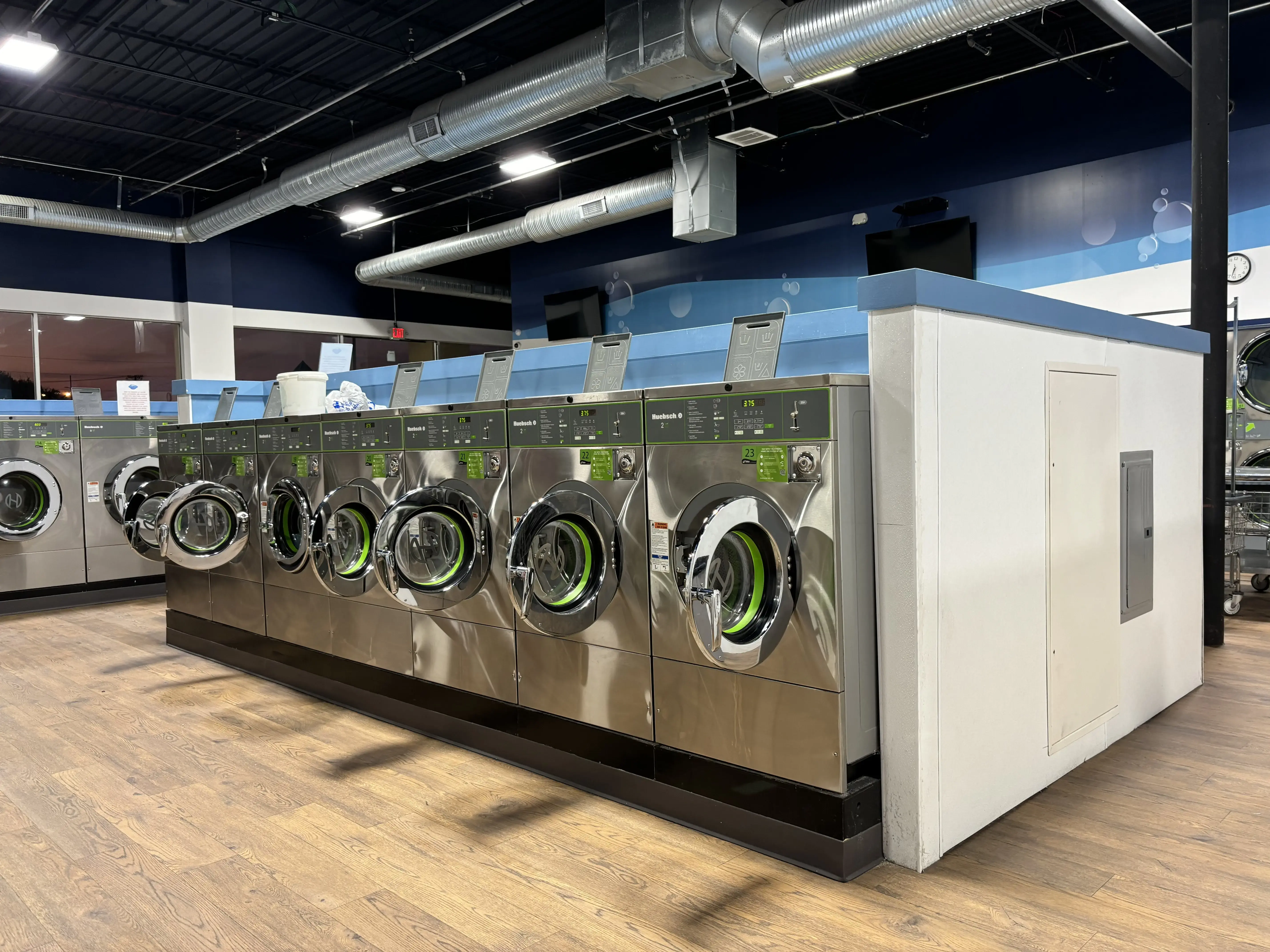 Revolution Laundromat | Richardson thumbnail 2
