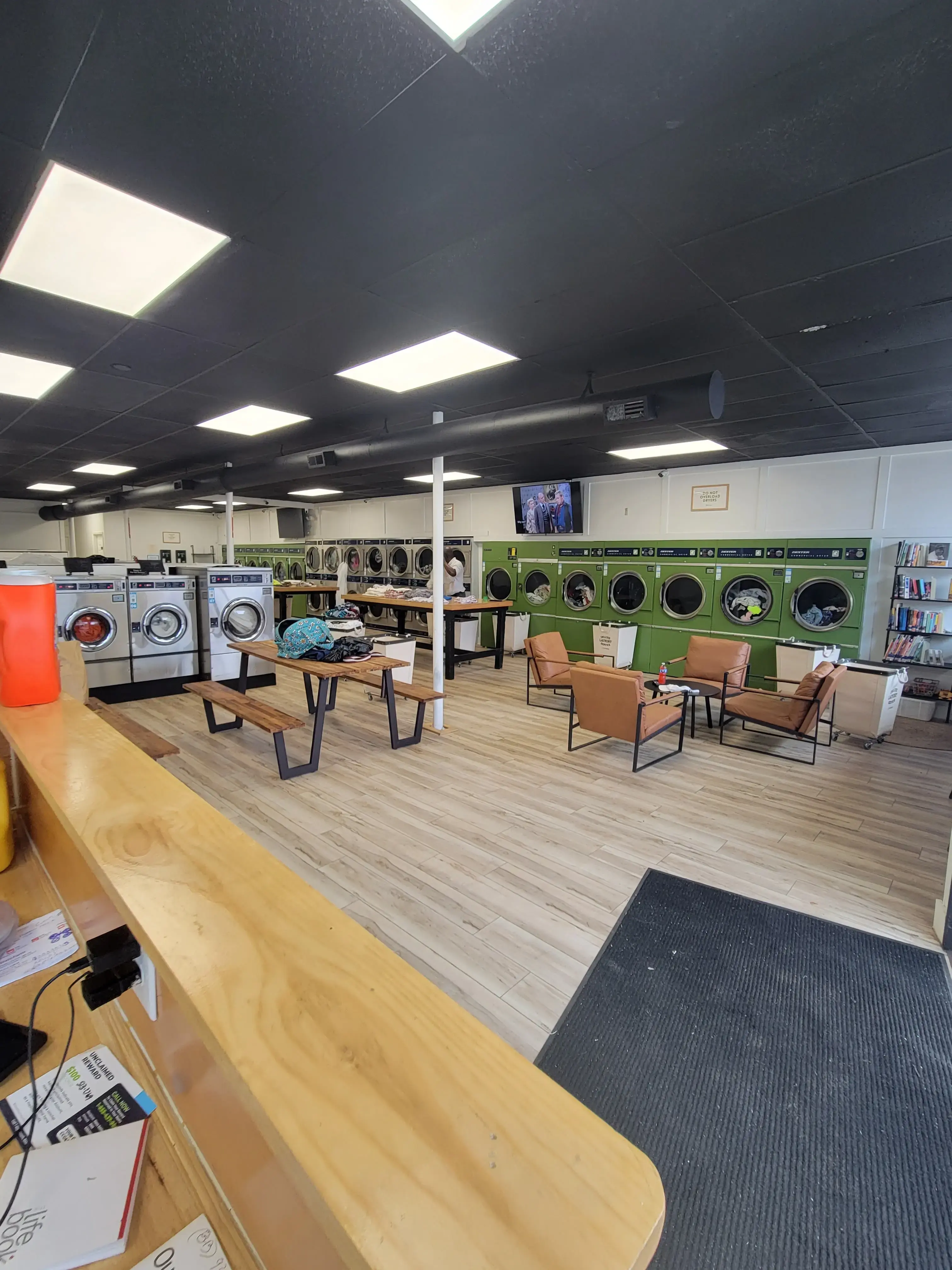 Reynolds Laundromat thumbnail 11