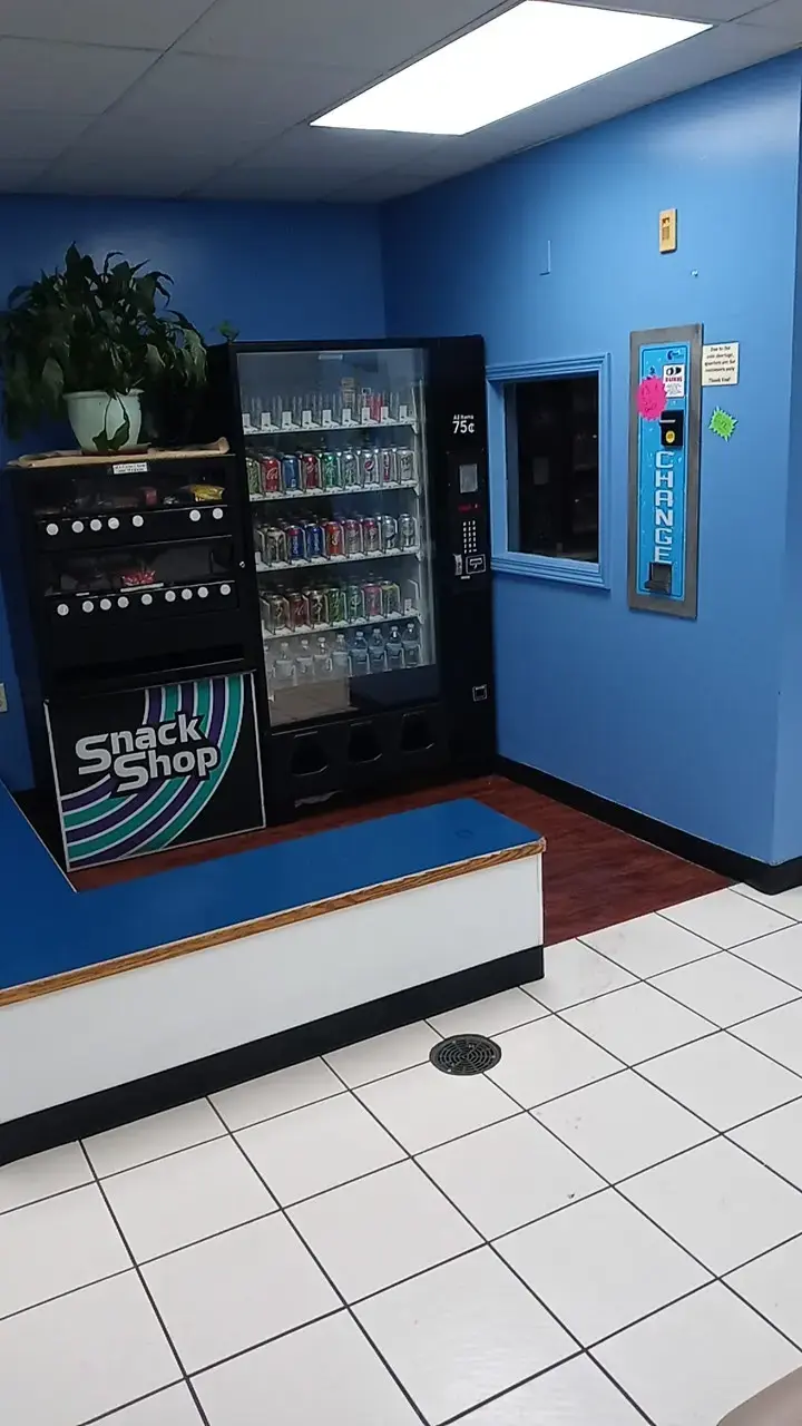 Reynolds Laundromat thumbnail 6