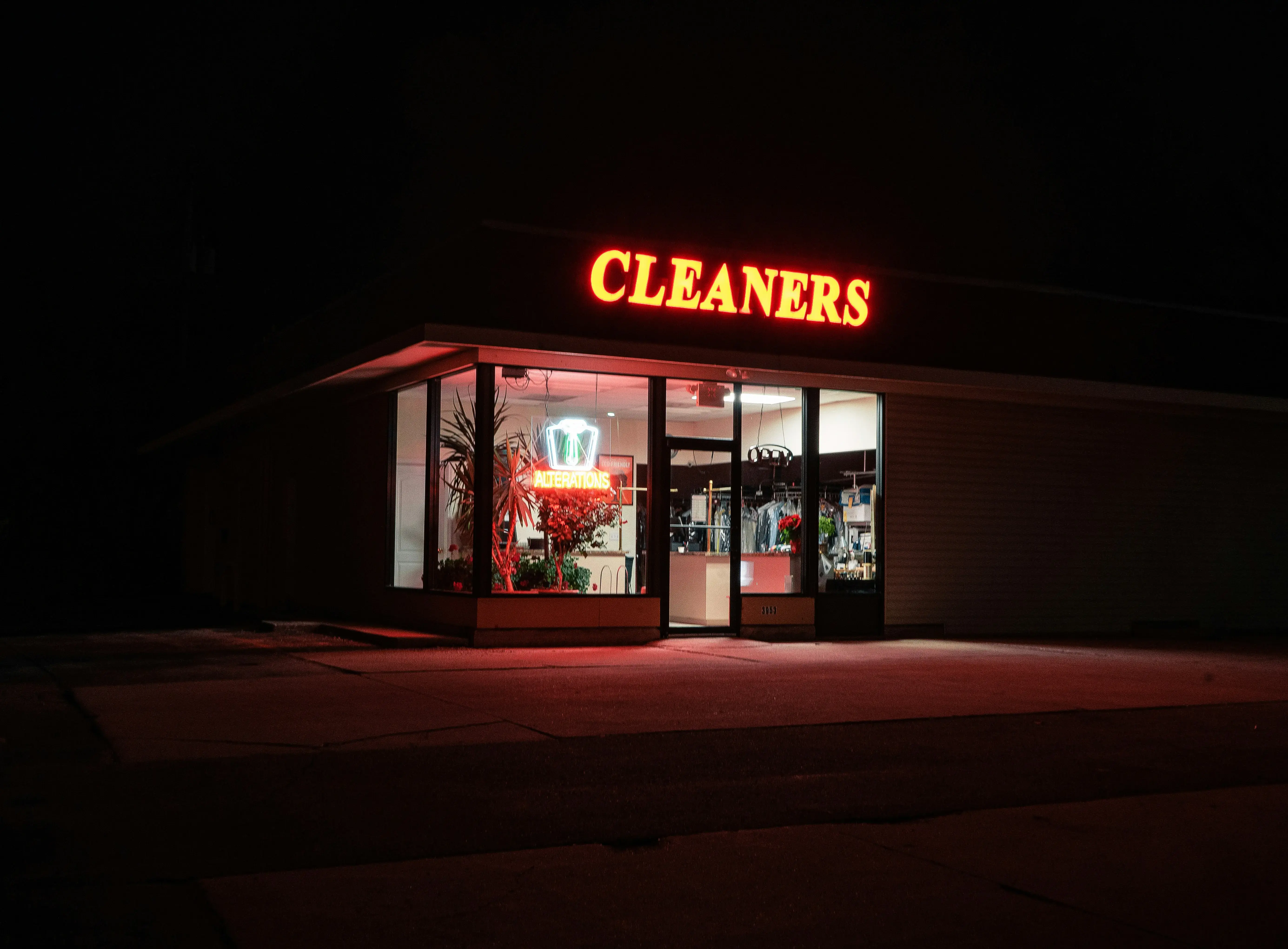 Ricks Tip Top Cleaners thumbnail 3