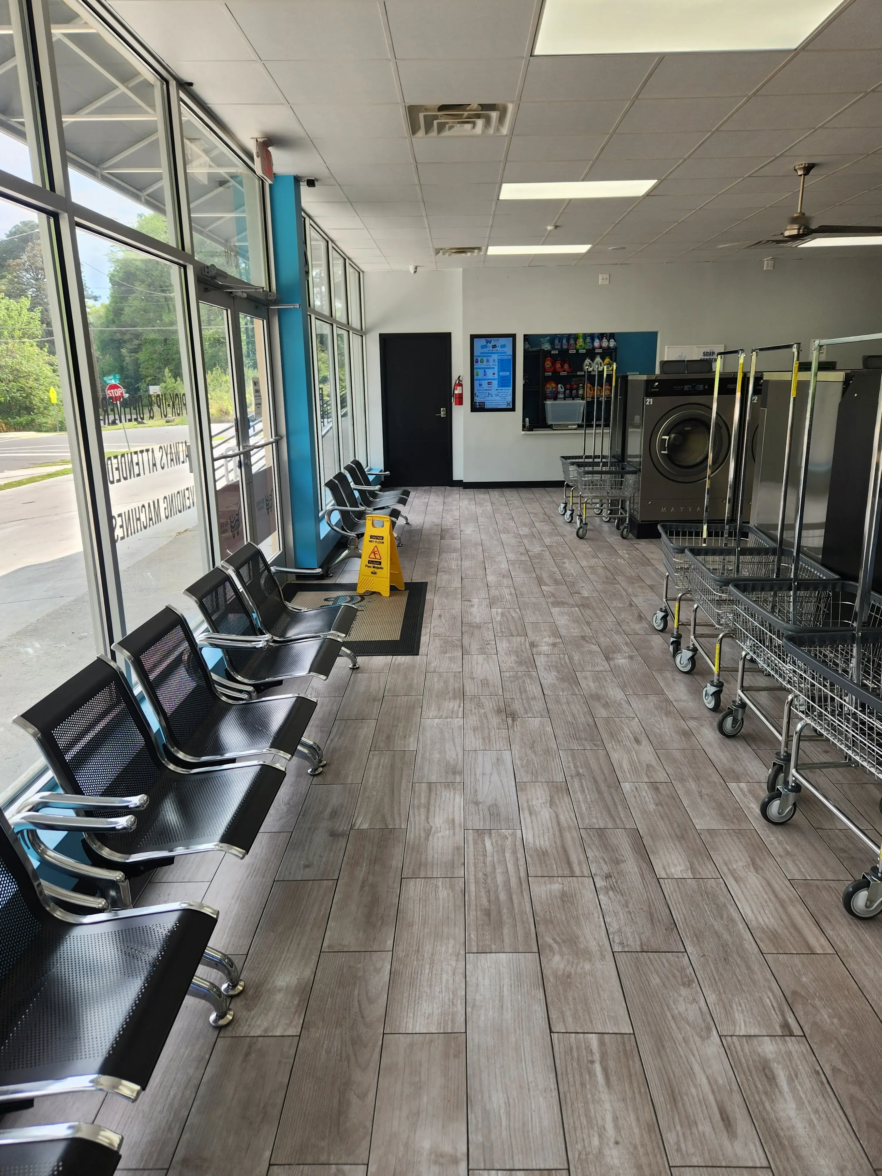 Rise N Rinse Laundromat thumbnail 17