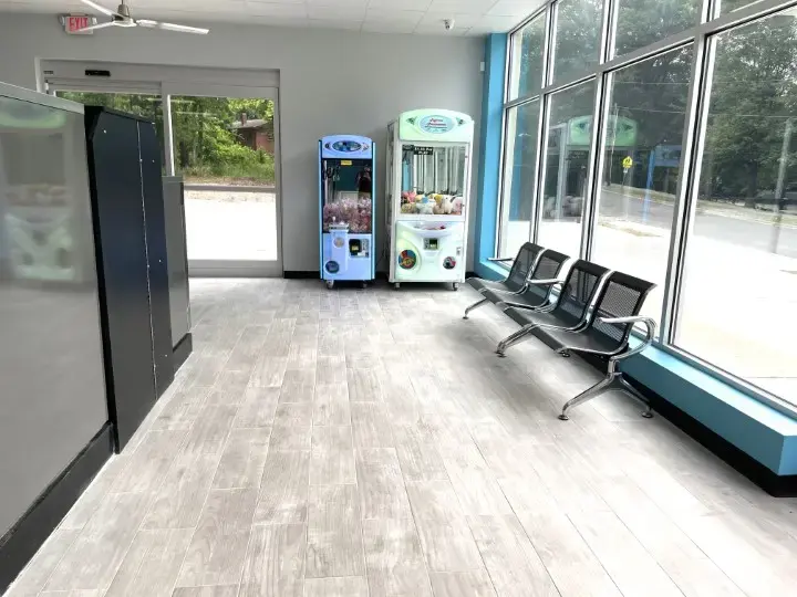 Rise N Rinse Laundromat thumbnail 9