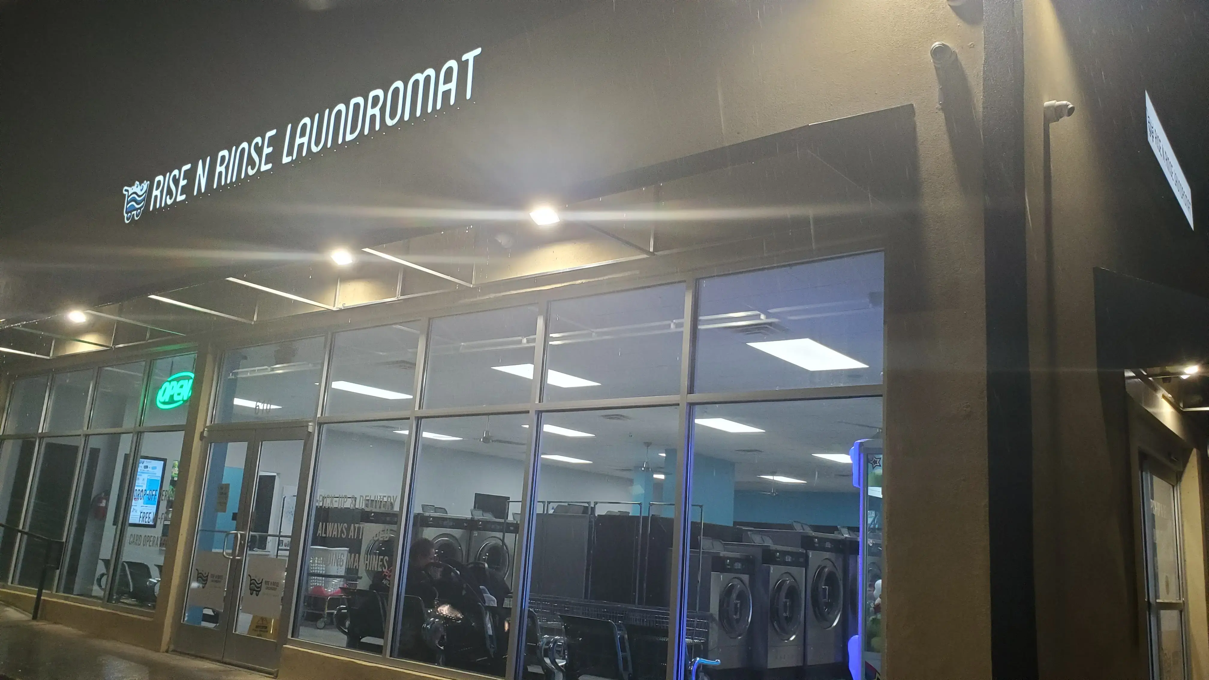 Rise N Rinse Laundromat thumbnail 19