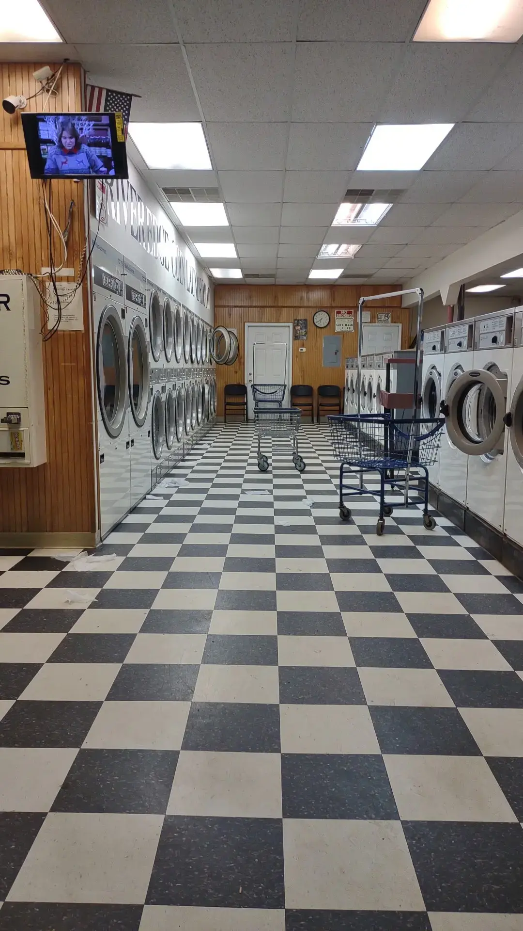 River Edge Coin Laundromat thumbnail 2