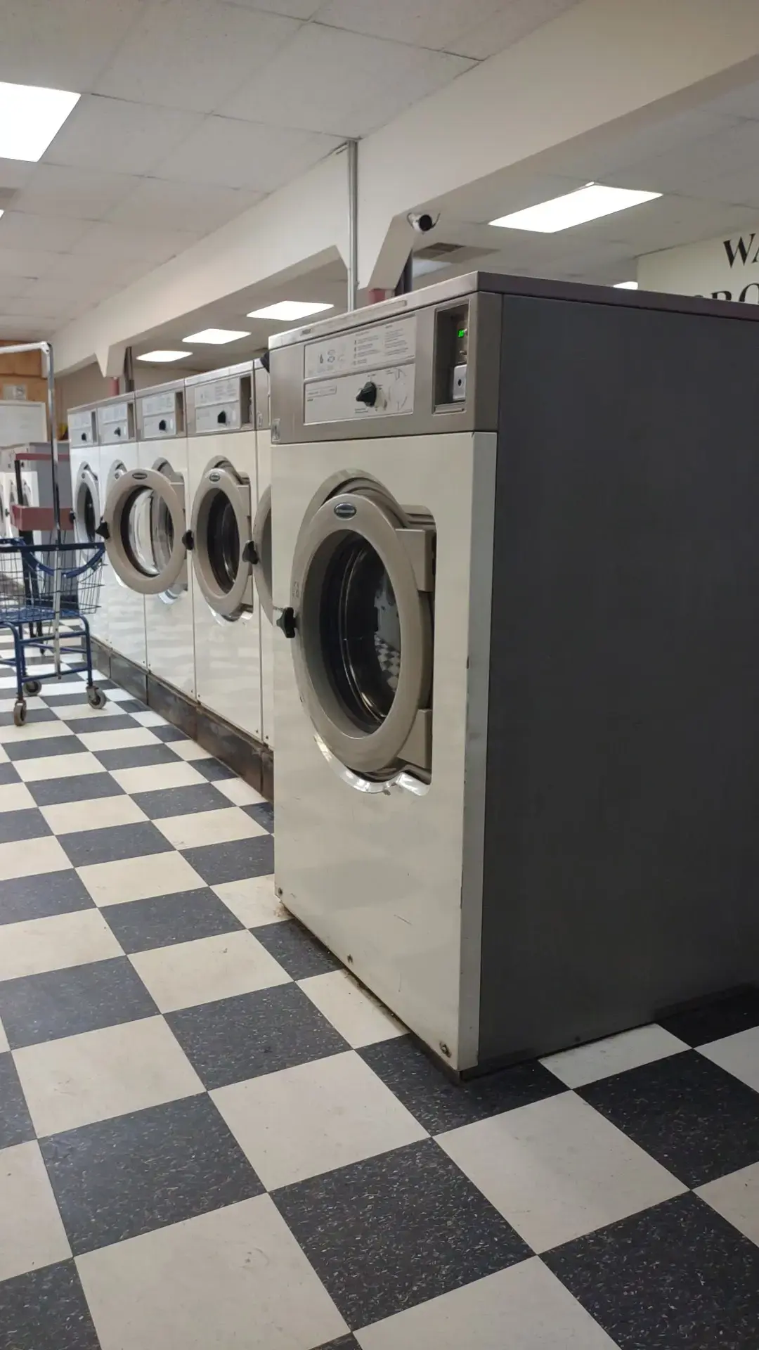 River Edge Coin Laundromat location