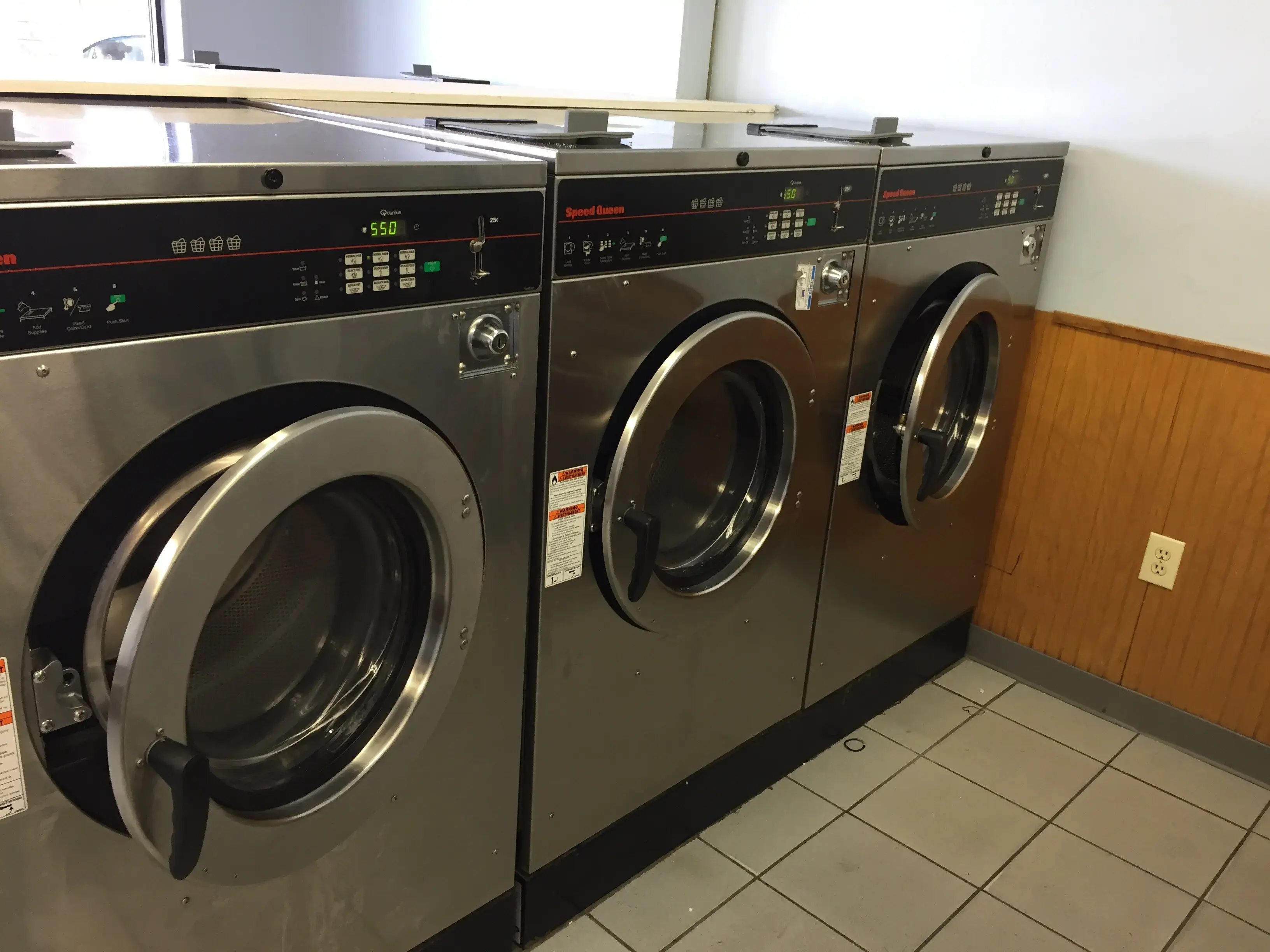 River Run Laundromat - Image 7