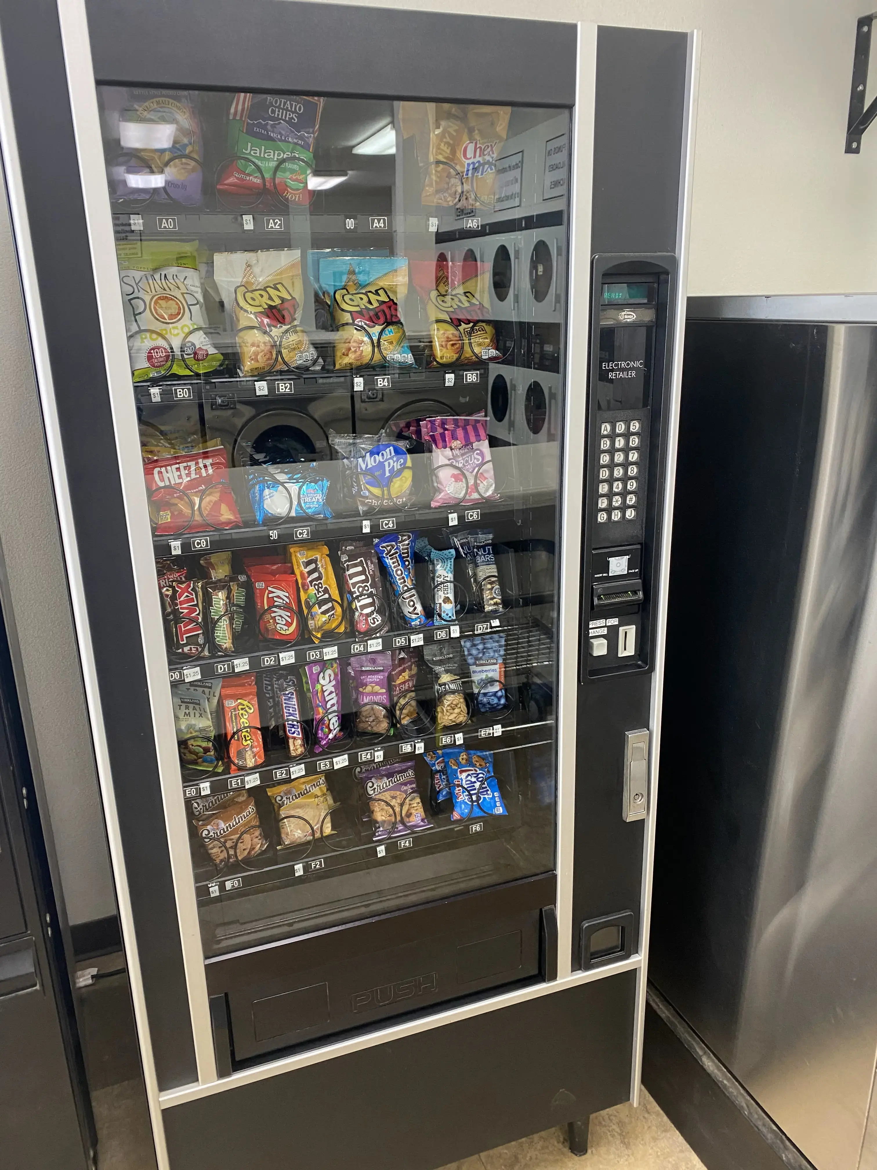 Riverbend Car Wash & Laundromat - Image 20