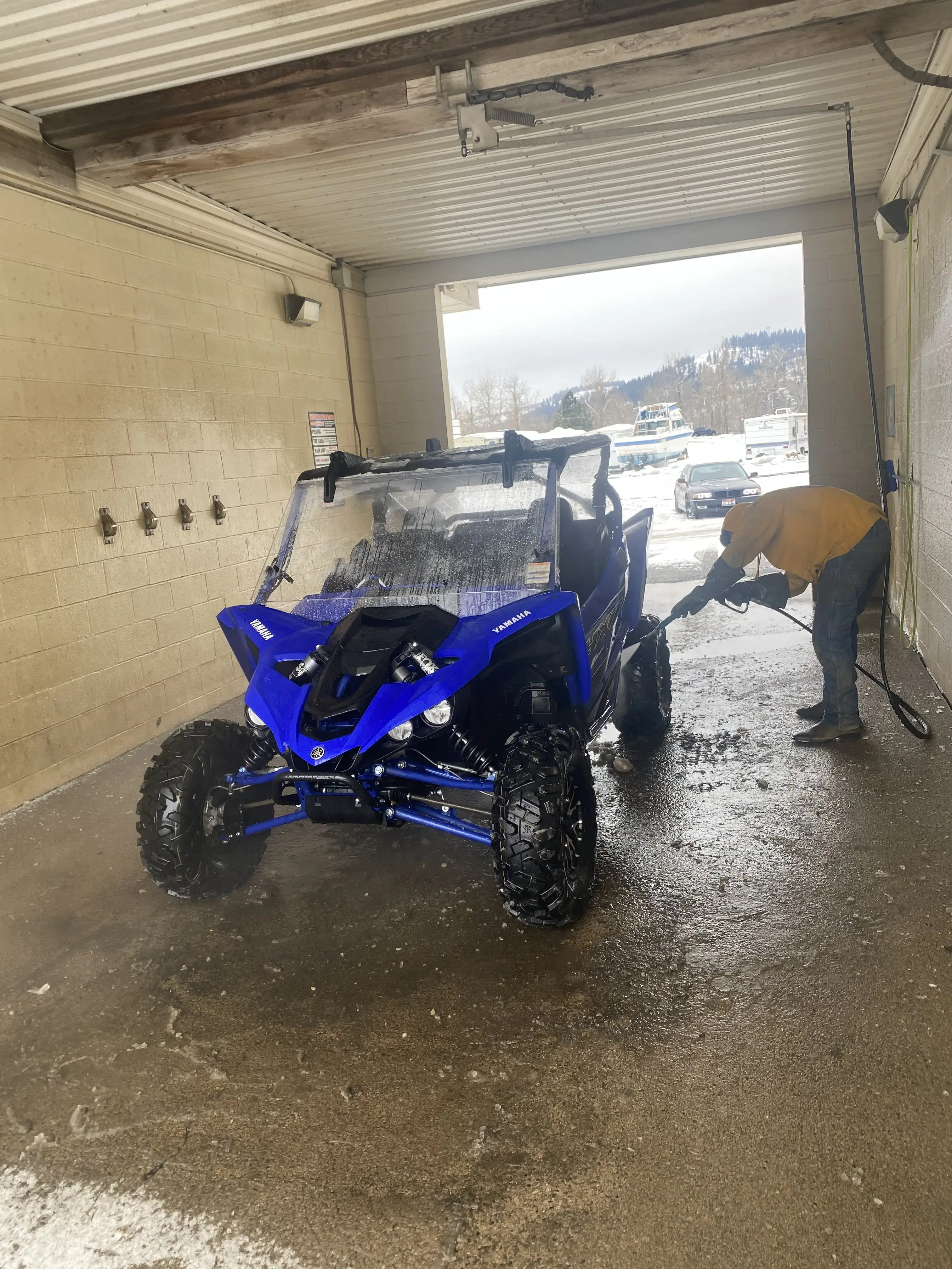 Riverbend Car Wash & Laundromat - Image 8