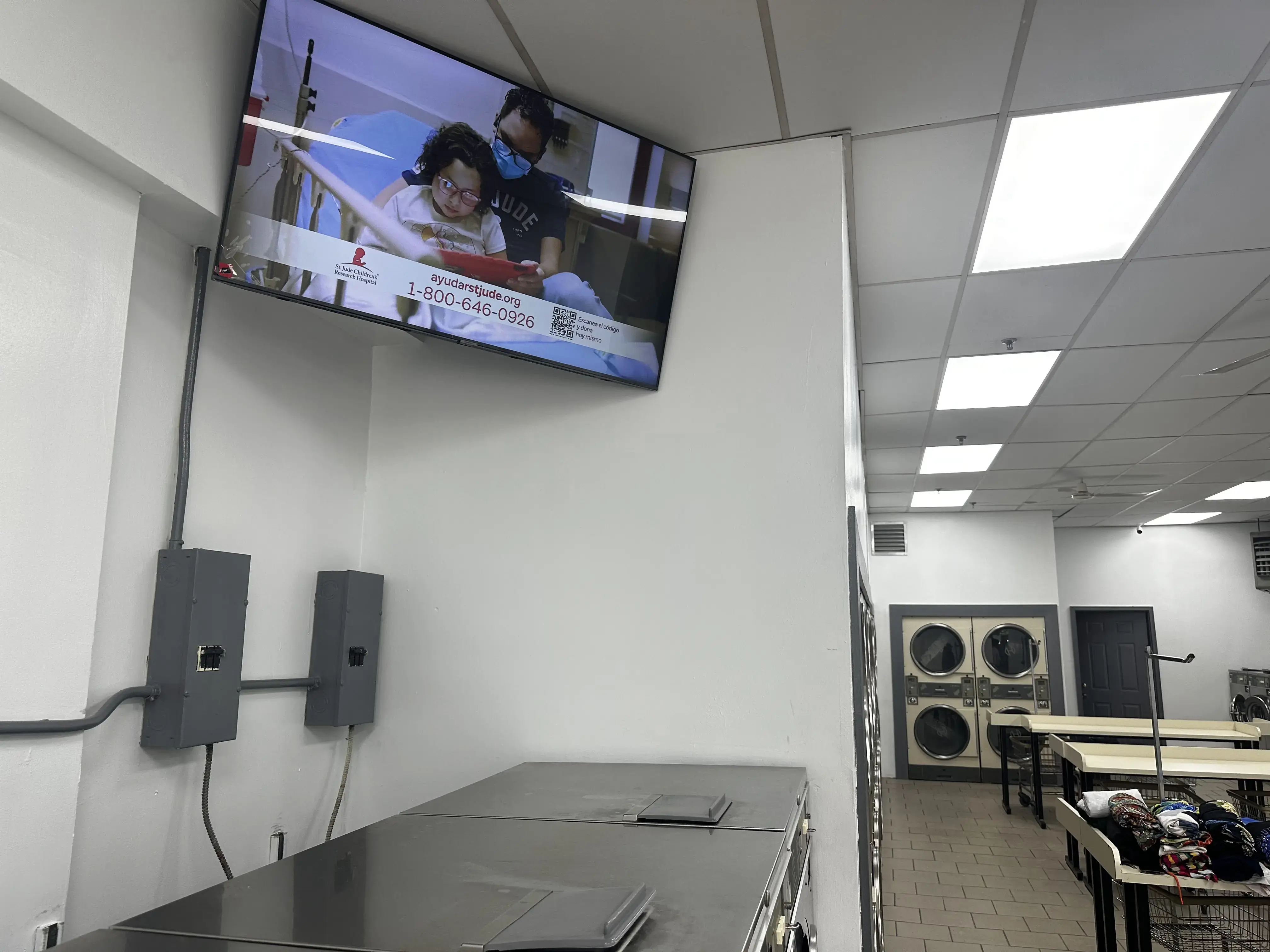 Riverdale’s El Misti Laundromat - Image 7