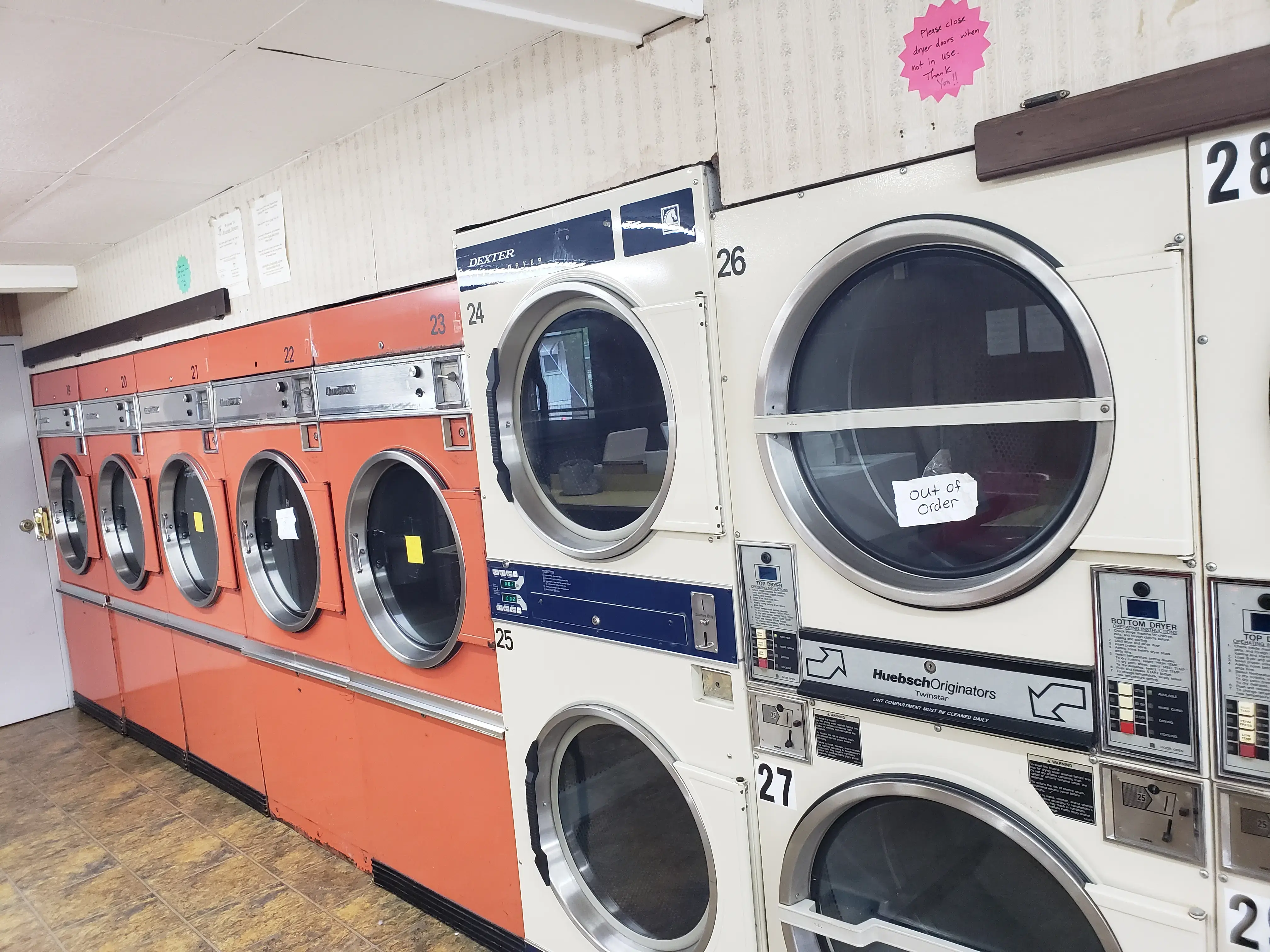 Riverside Cleaners Coin Op Laundromat thumbnail 12