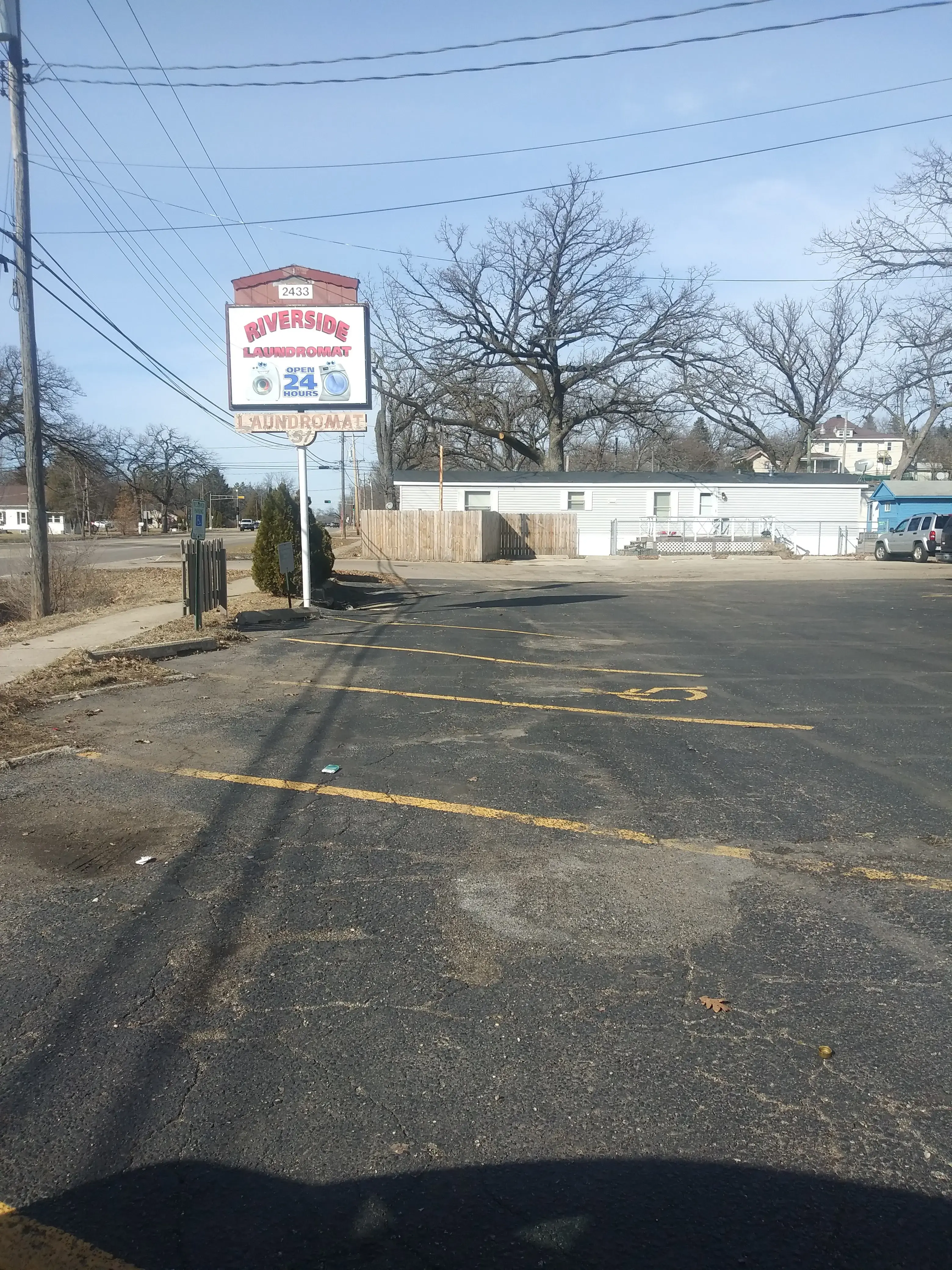 Riverside Cleaners Coin Op Laundromat - Image 7