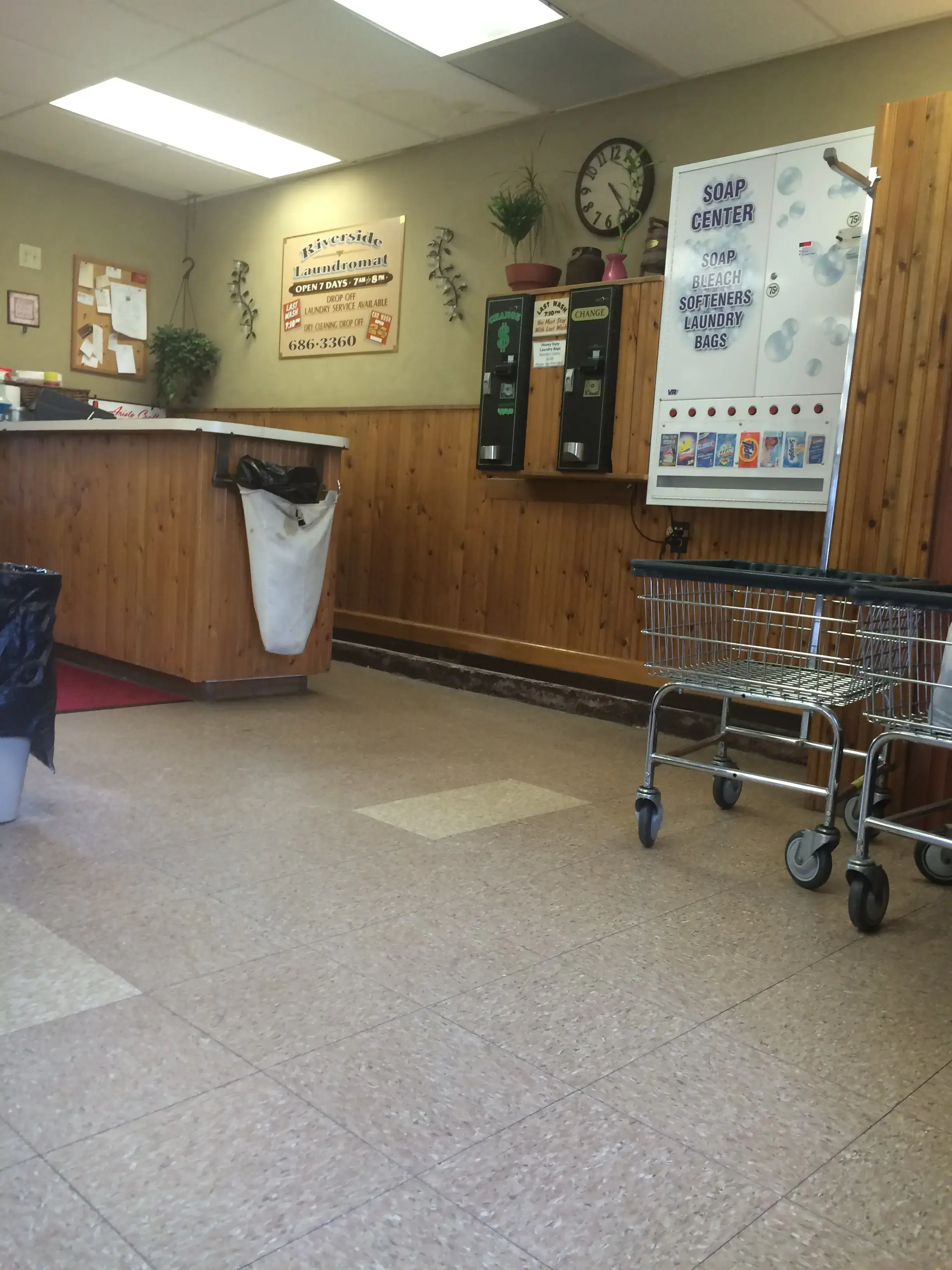 Riverside Laundromat-Car Wash - Image 7