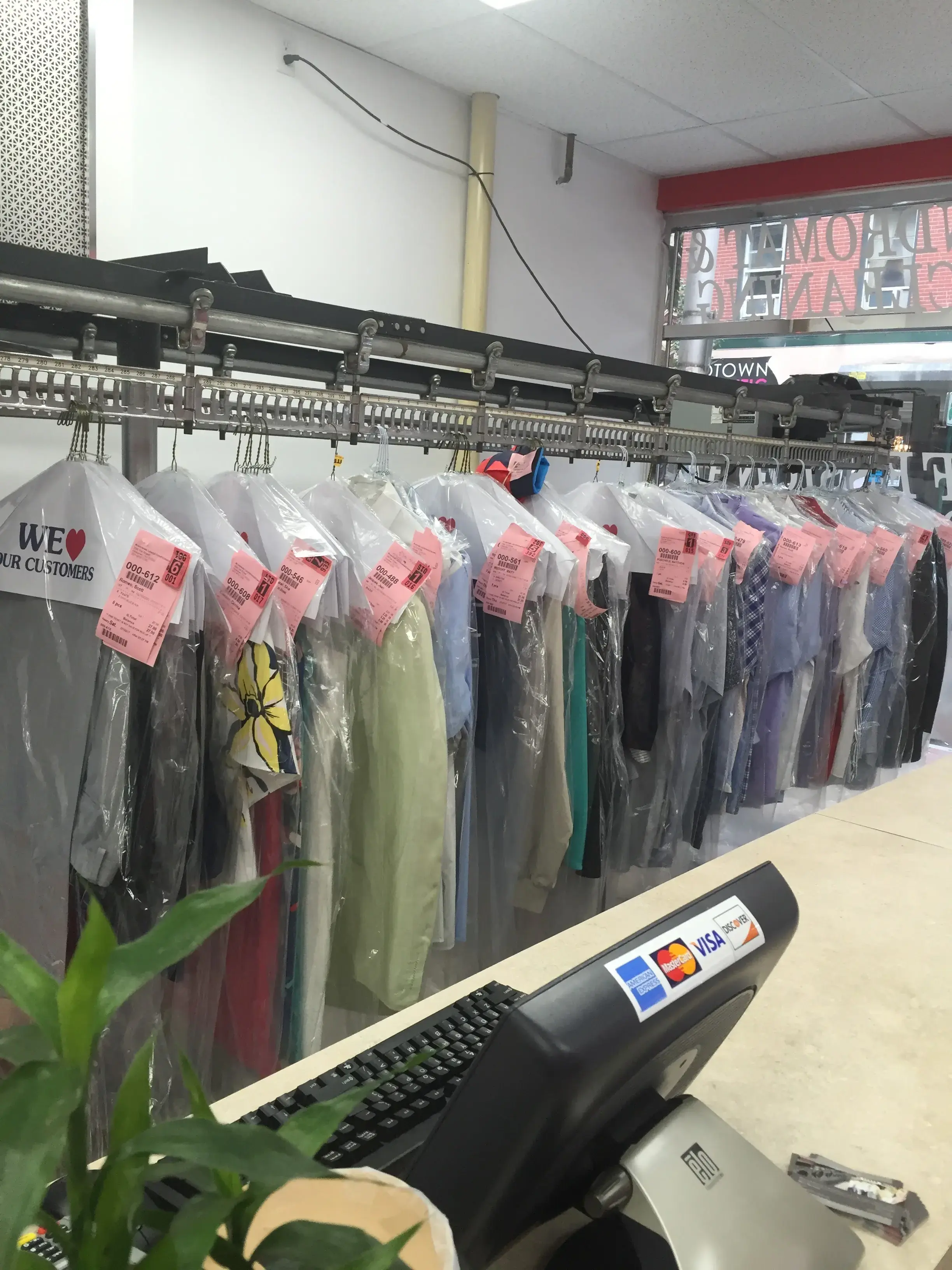 Riverside Laundromat & Dry Cleaning thumbnail 4