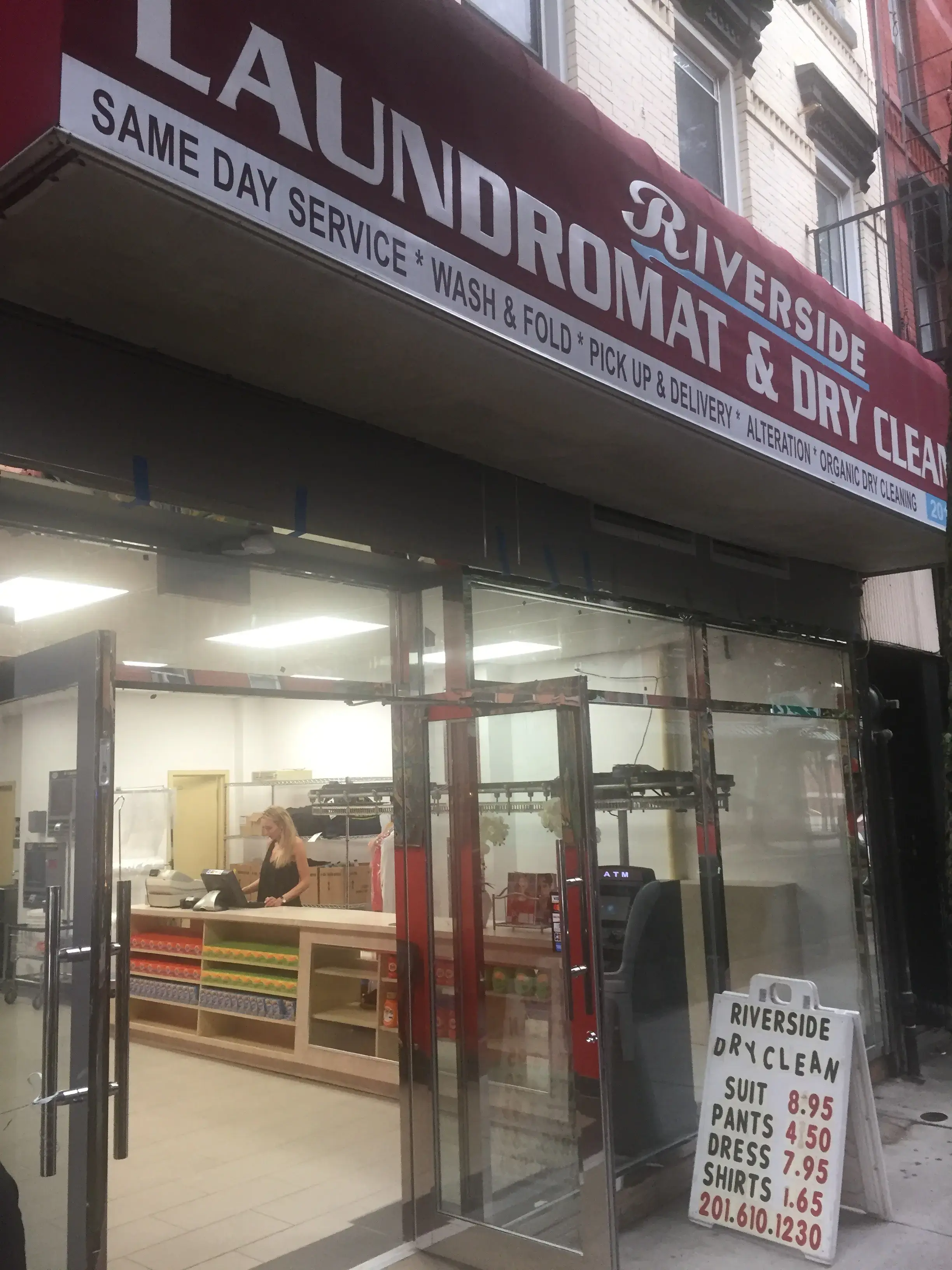 Riverside Laundromat & Dry Cleaning - Image 7