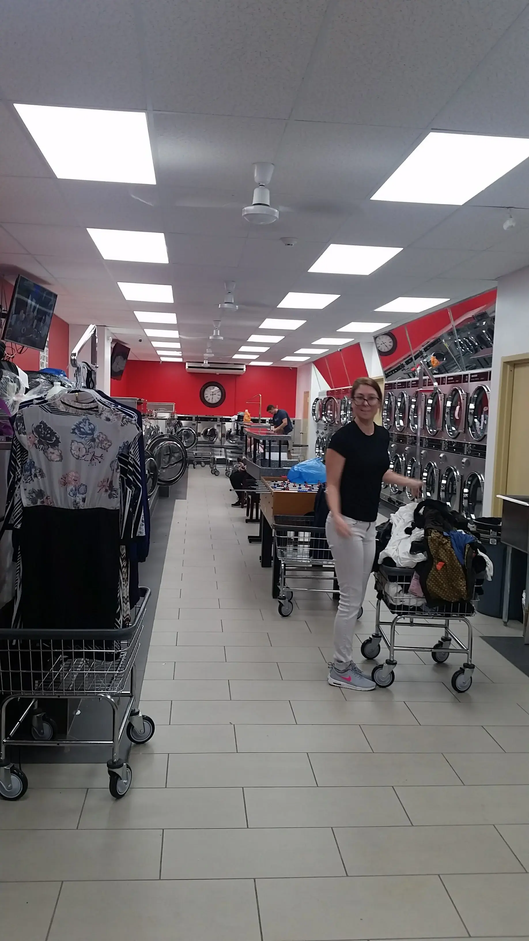 Riverside Laundromat & Dry Cleaning thumbnail 3