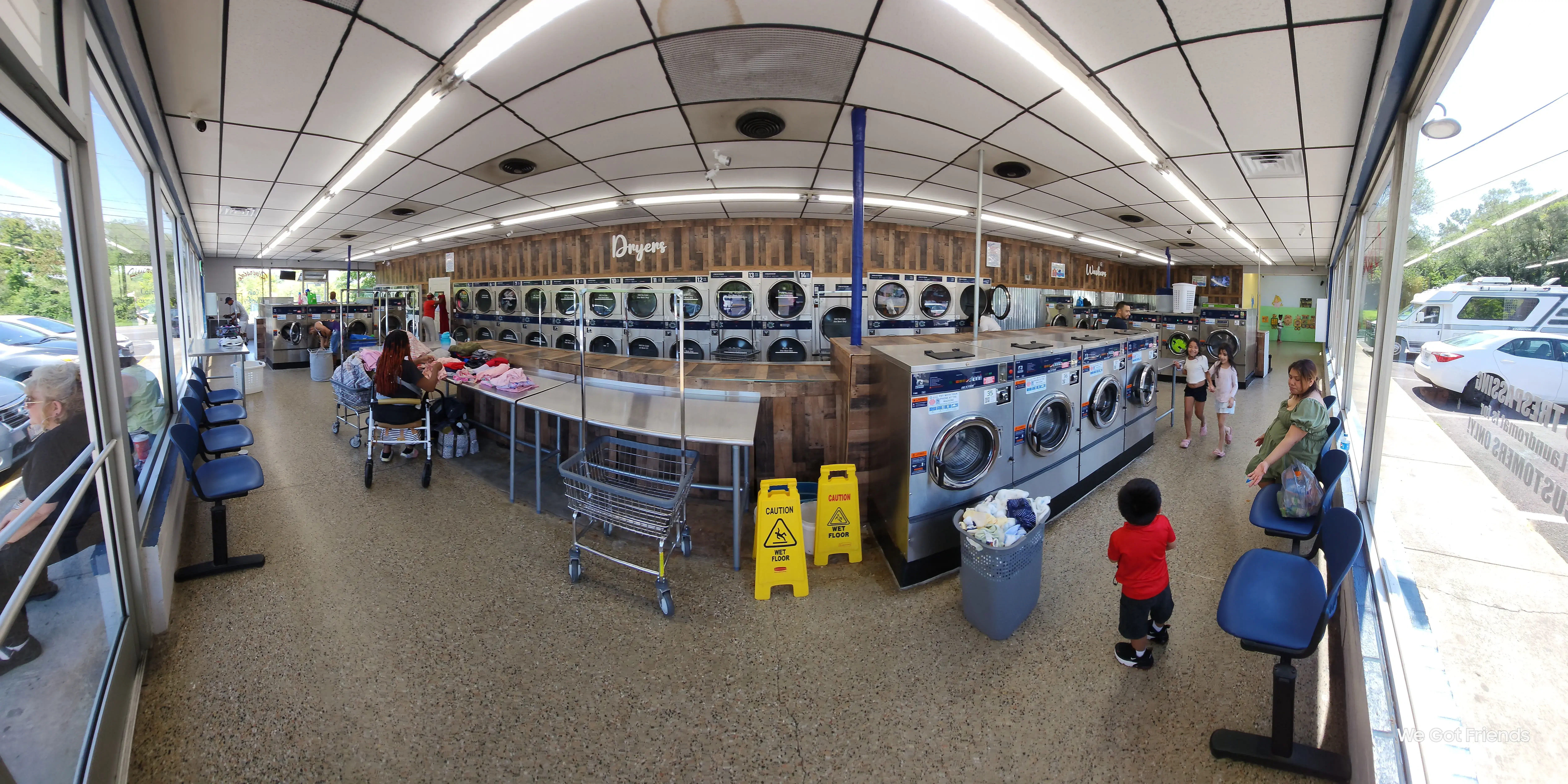 Riverside Laundromat thumbnail 13