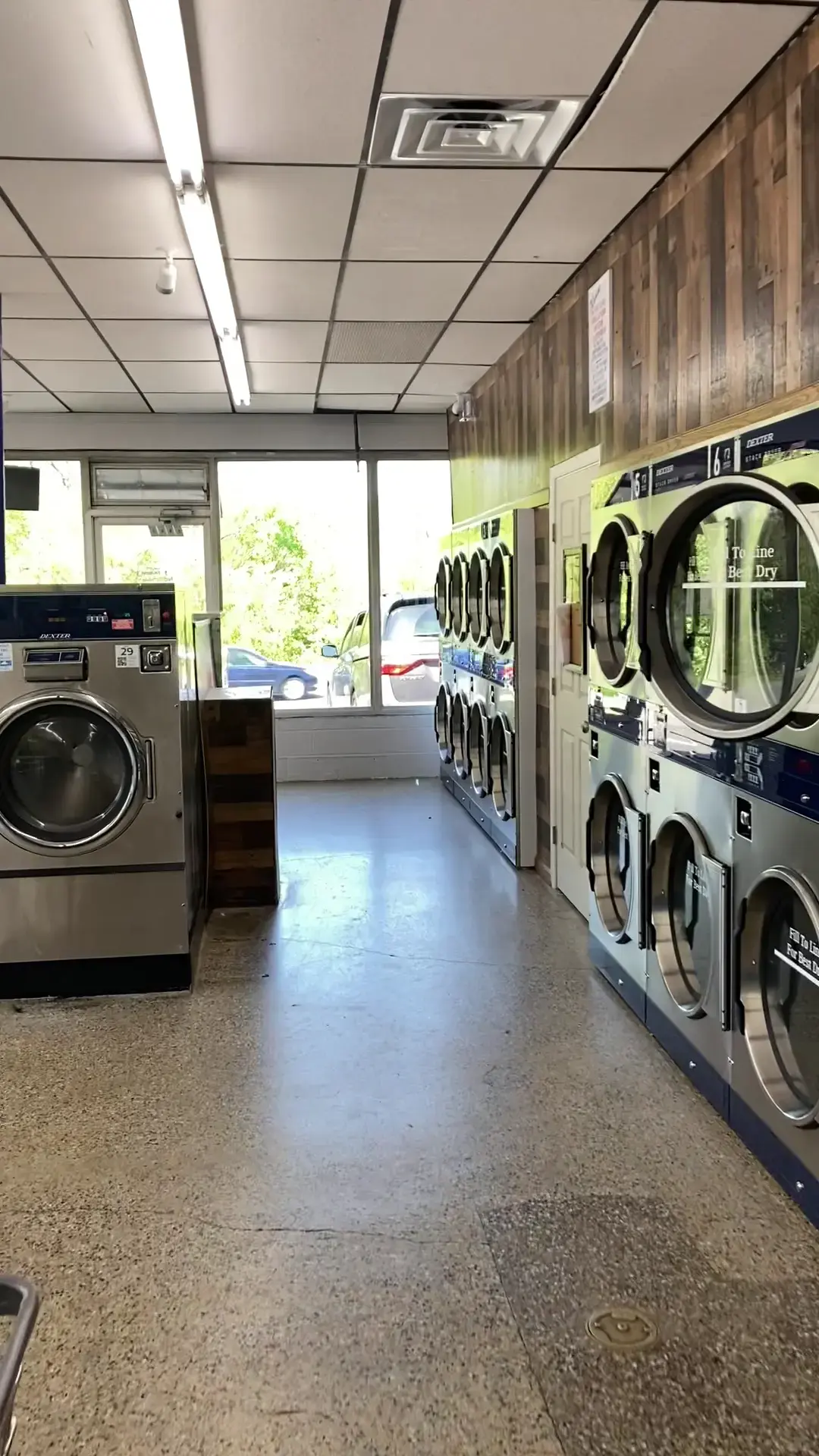 Riverside Laundromat thumbnail 2