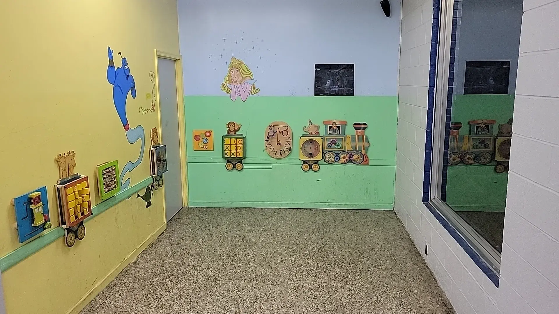 Riverside Laundromat - Image 19