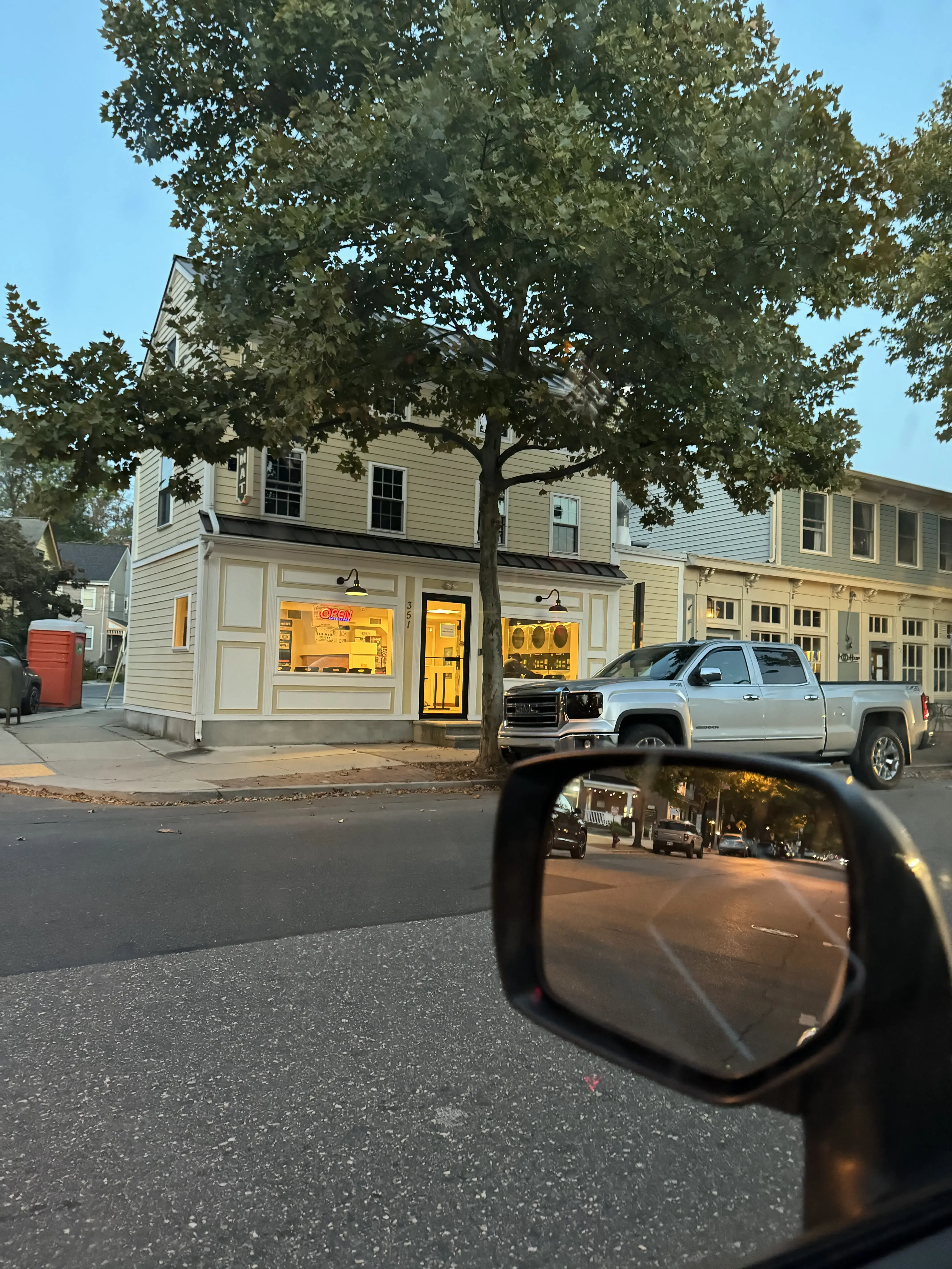 Rivertown Laundromat thumbnail 2