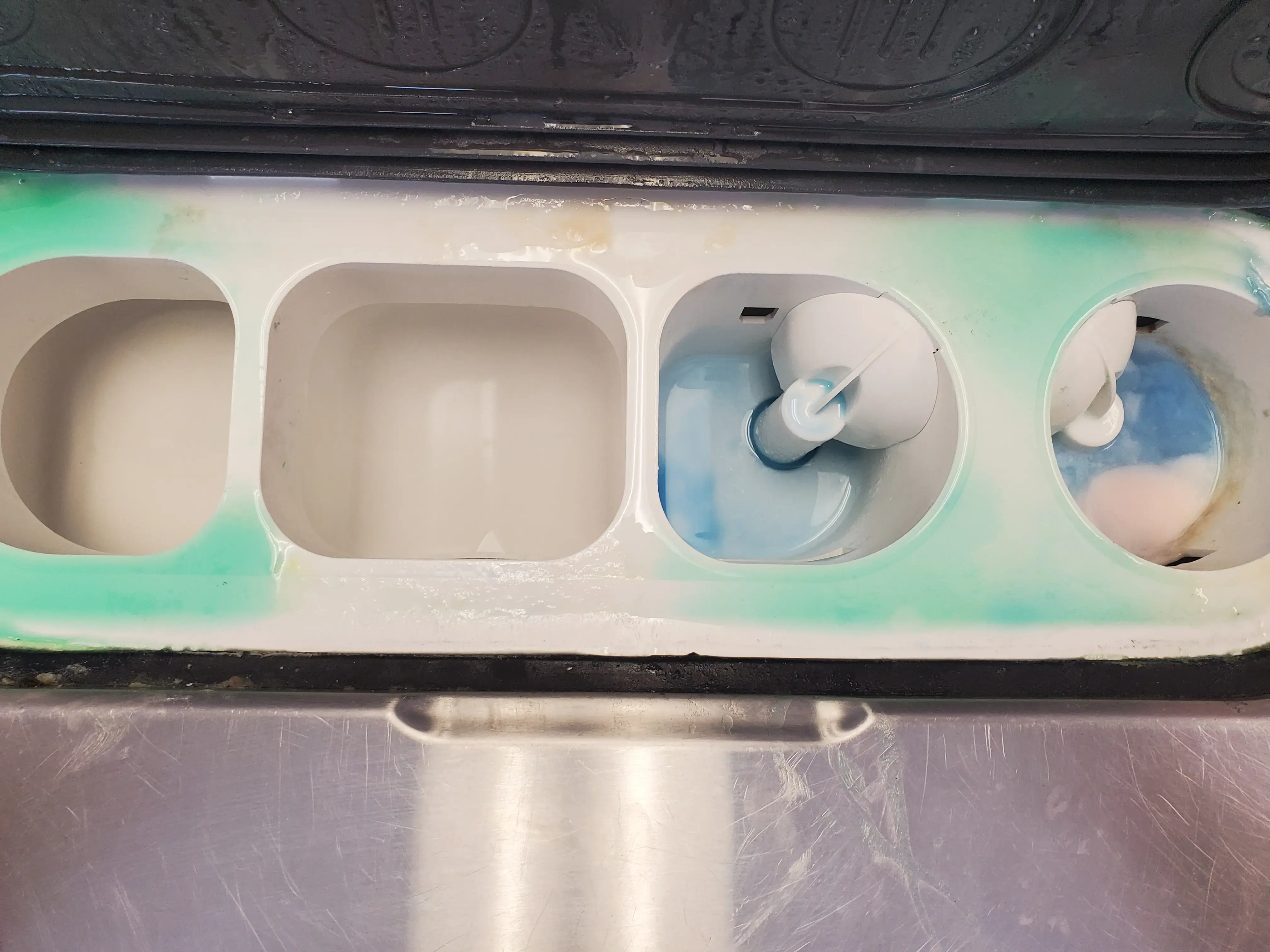 Riverworks Coin Laundry thumbnail 8