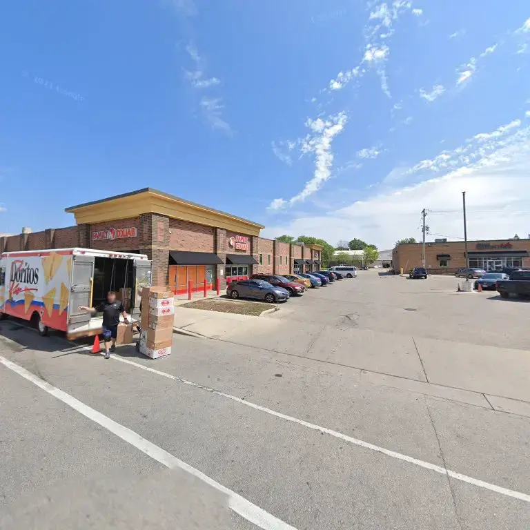 Riverworks Coin Laundry - Image 9