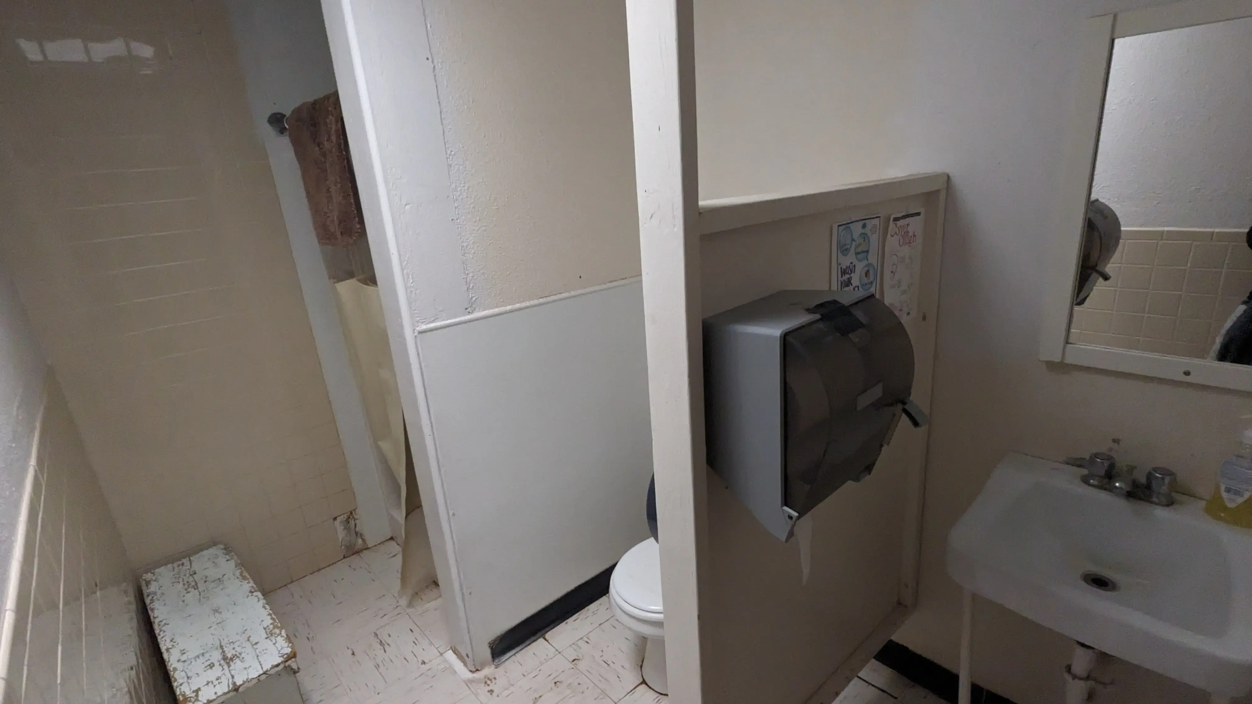 RM Laundromat - Image 12