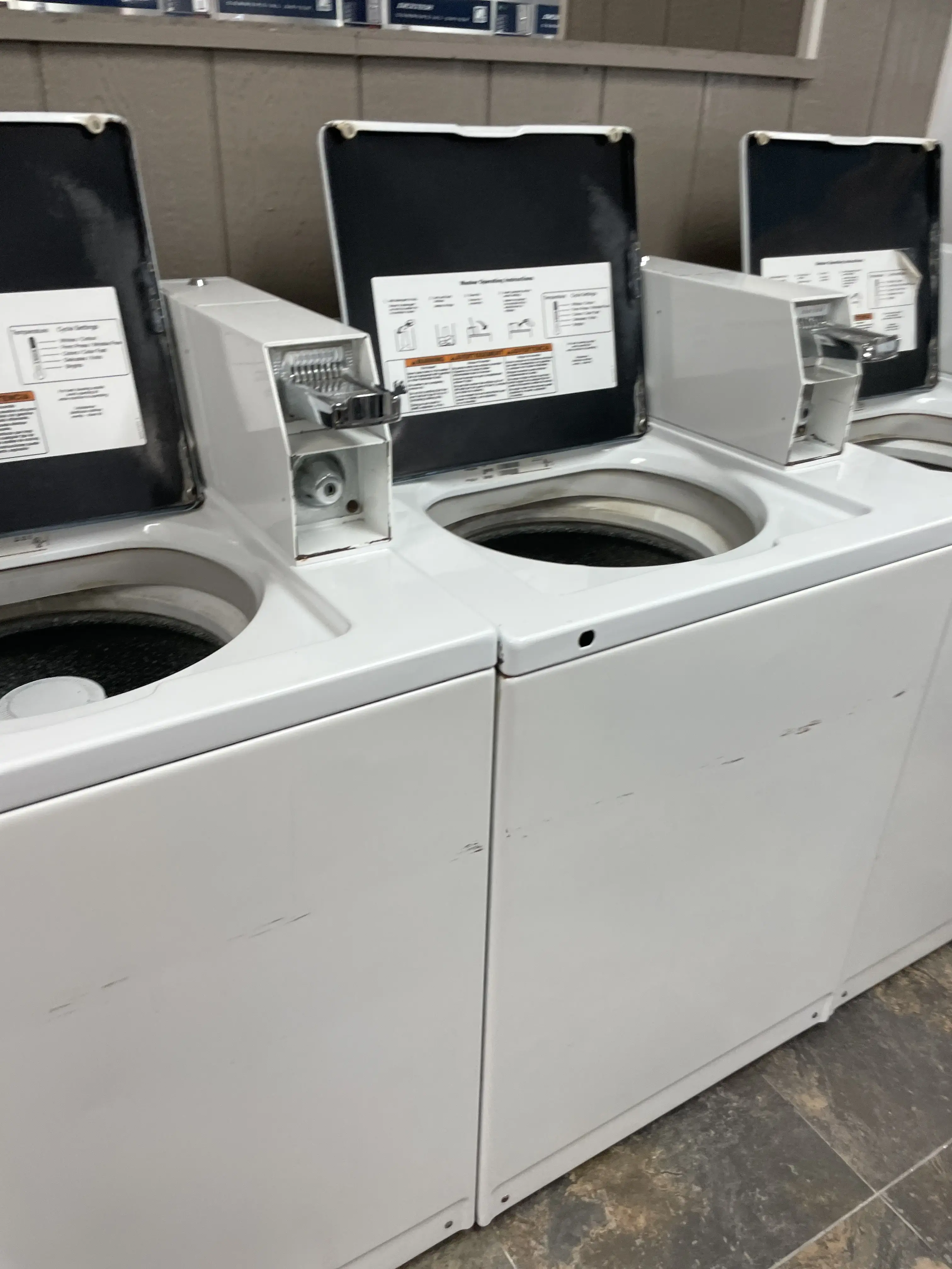 ROAD RUNNER LAUNDROMAT AND RV PARK thumbnail 3