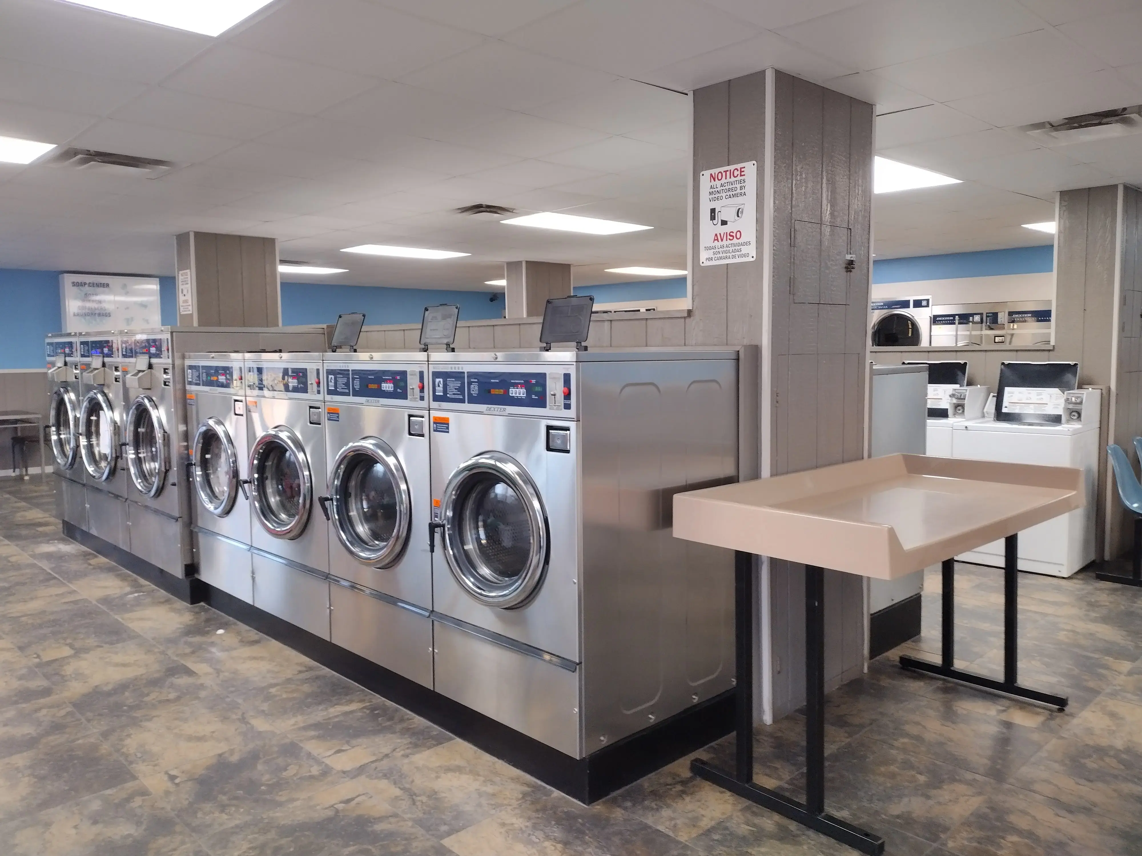 ROAD RUNNER LAUNDROMAT AND RV PARK - Image 4