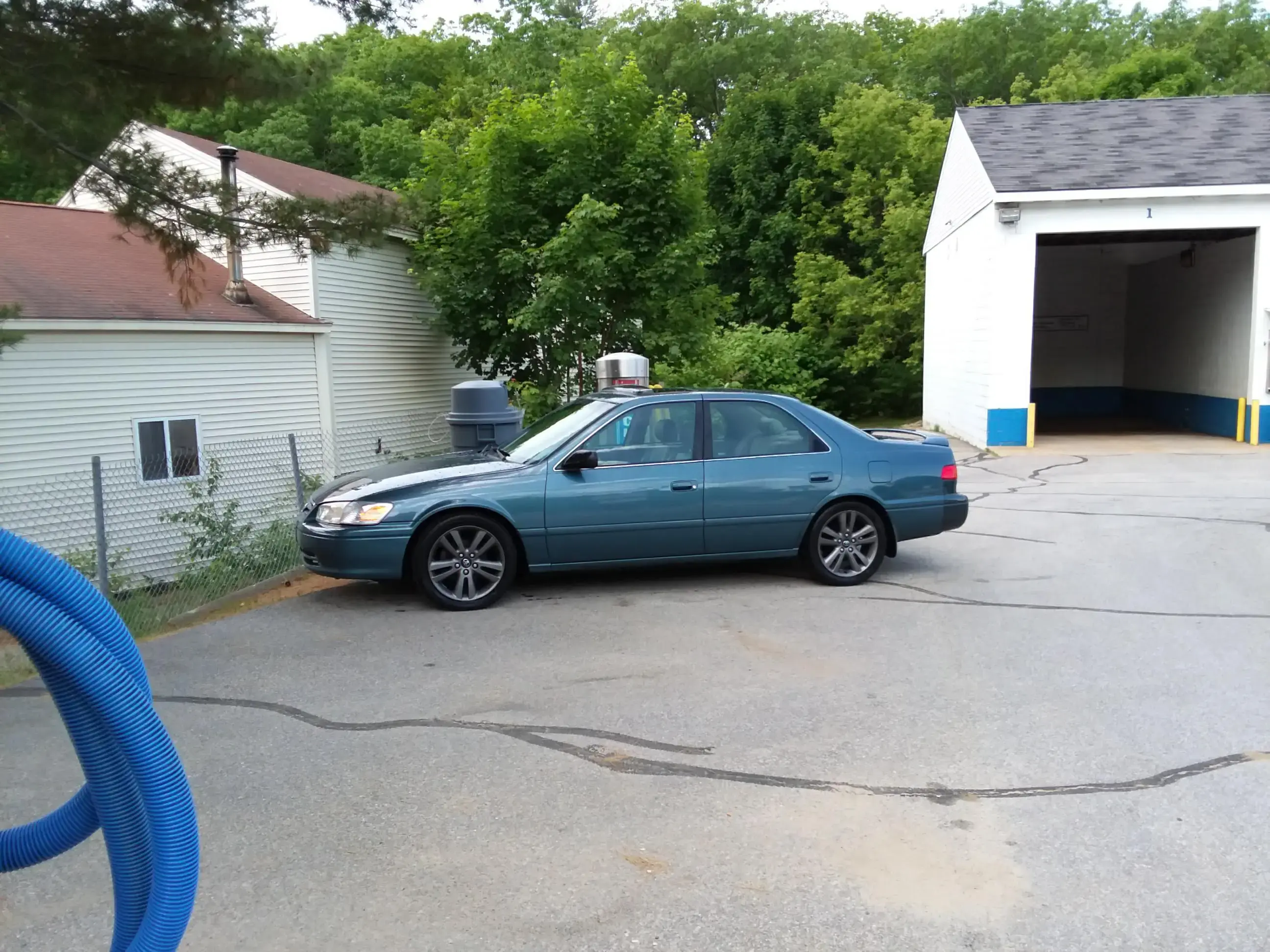 Roberts Laundromat & Car Wash thumbnail 4