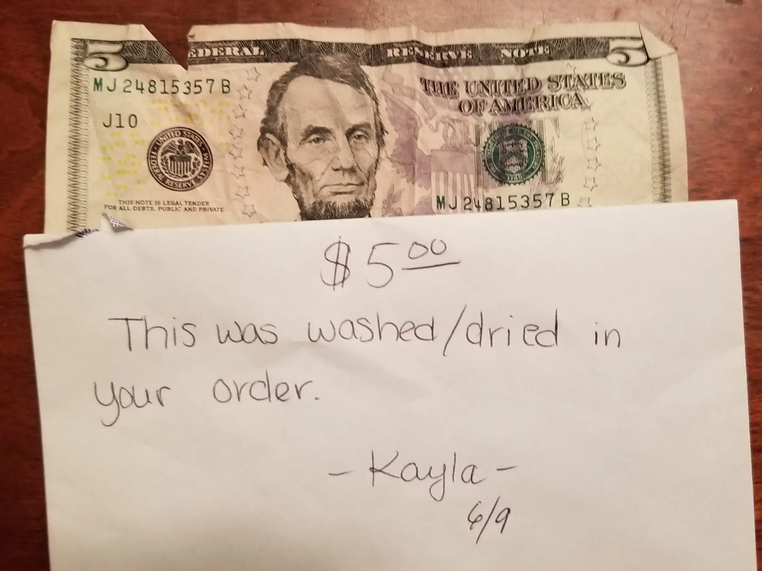 Robert's Laundromat - Image 18