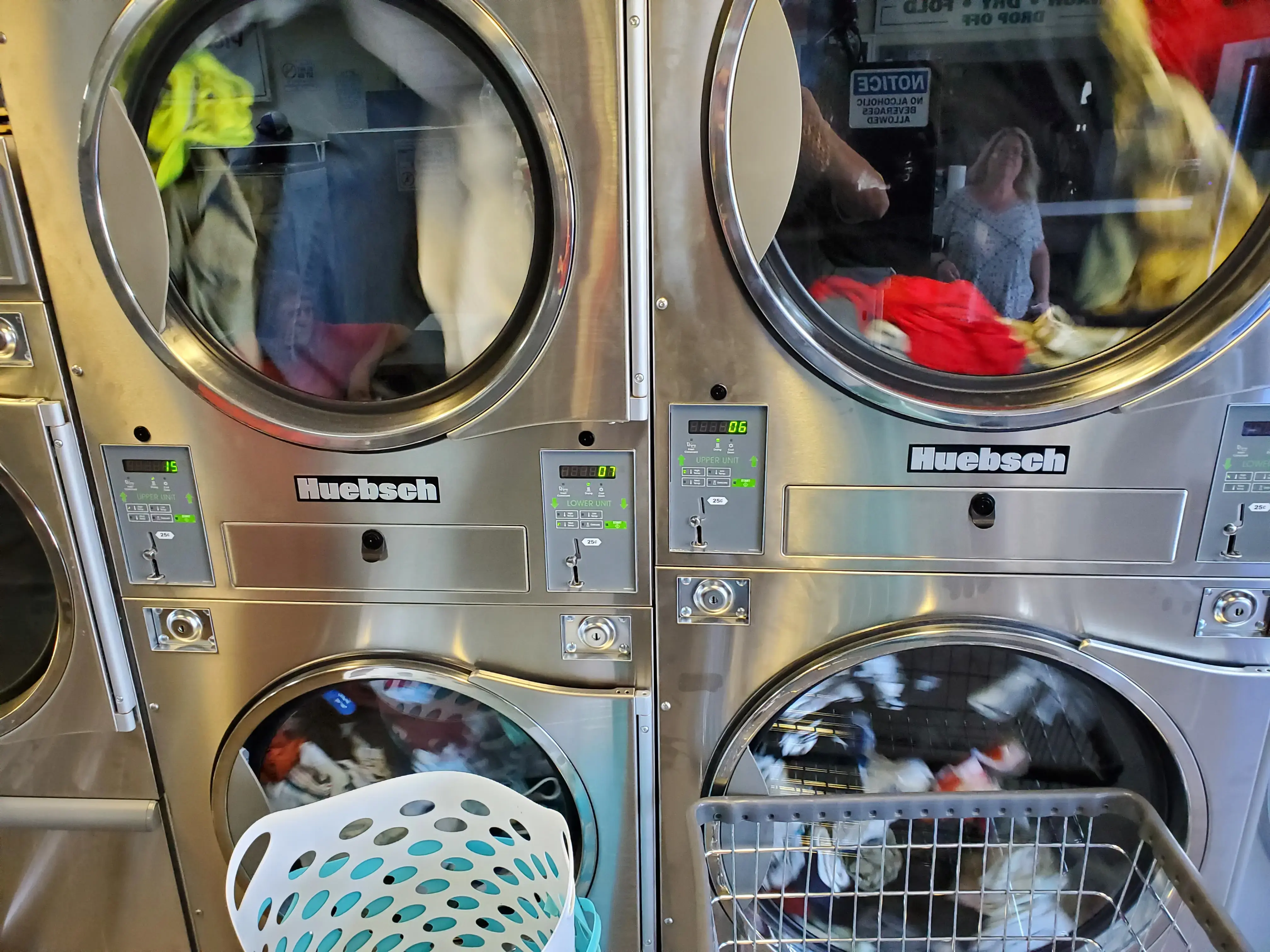 Robin's Laundry thumbnail 4