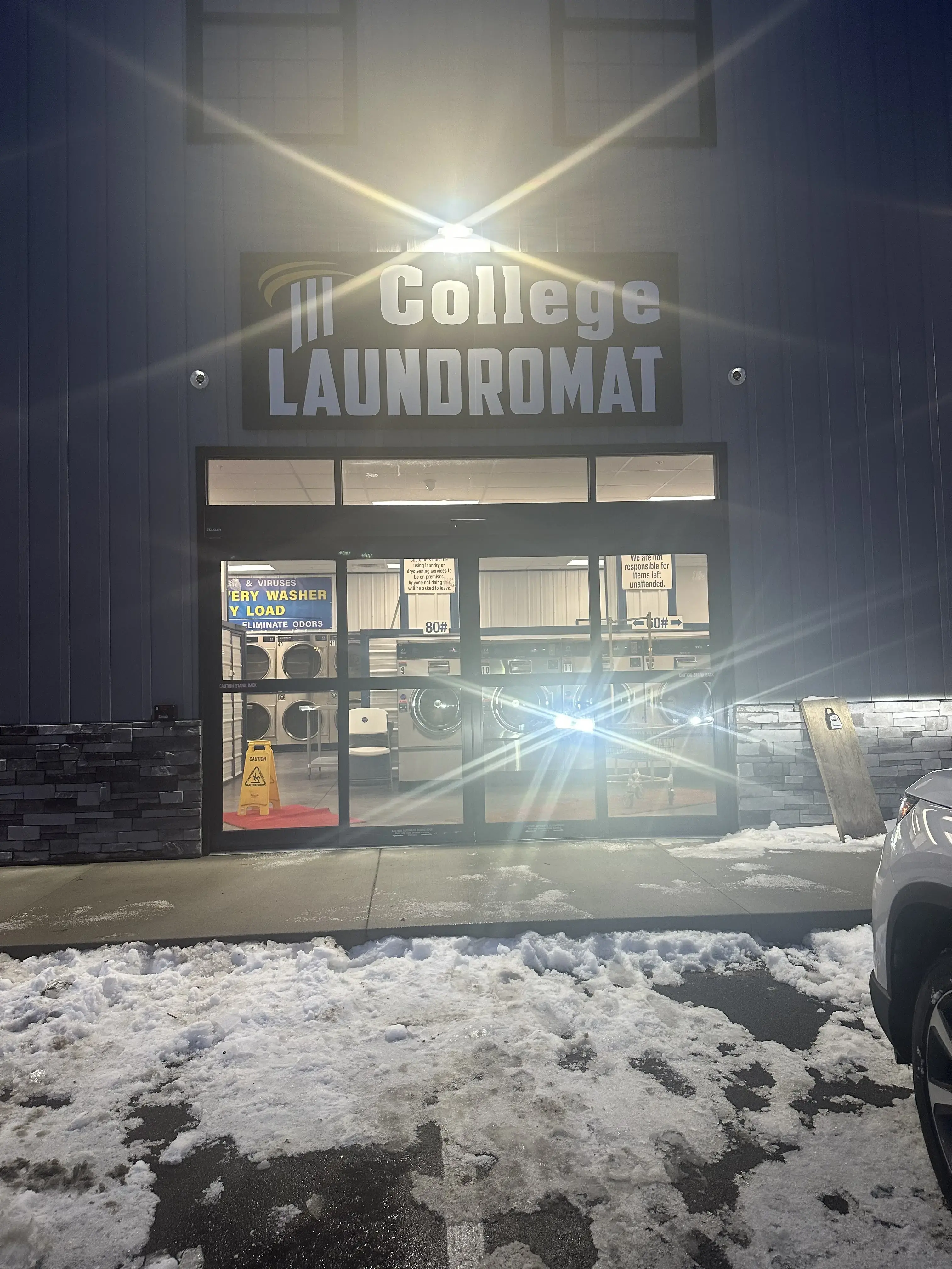 Robinson's College Laundromat thumbnail 20