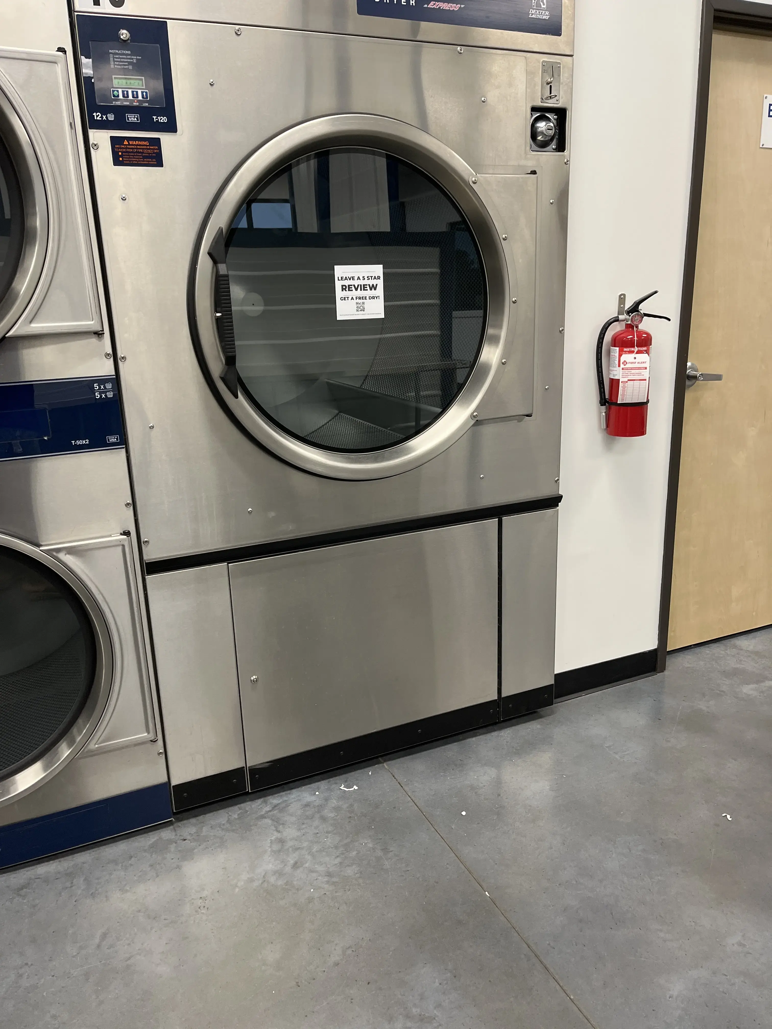 Robinson's College Laundromat thumbnail 18