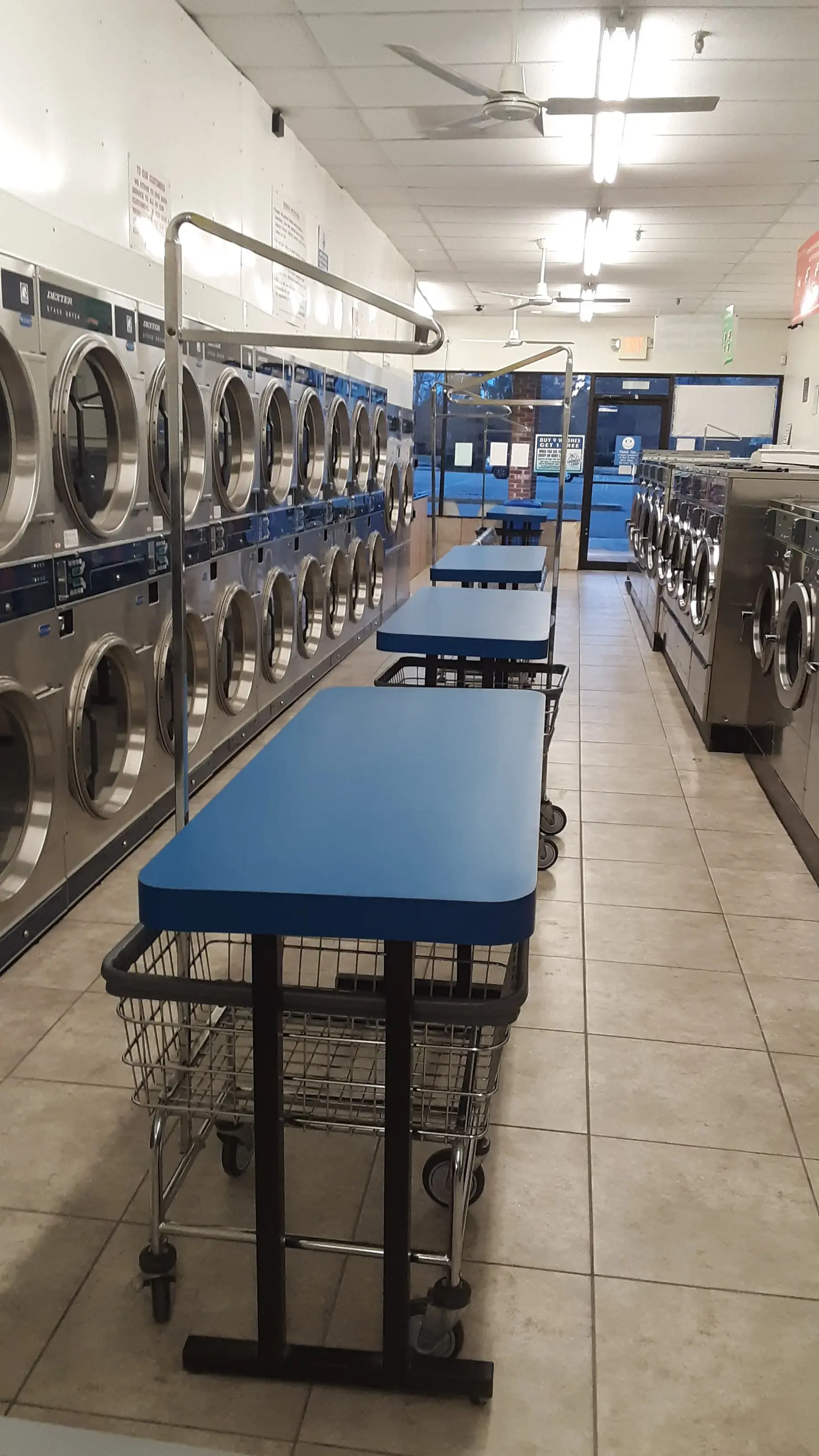 Robious Road Laundry Land Laundromat - Image 12