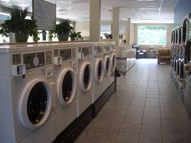 Robo Laundromat - Image 5