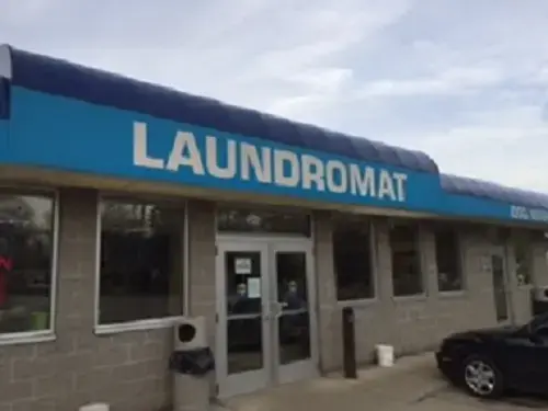 Robo Laundromat - Image 1