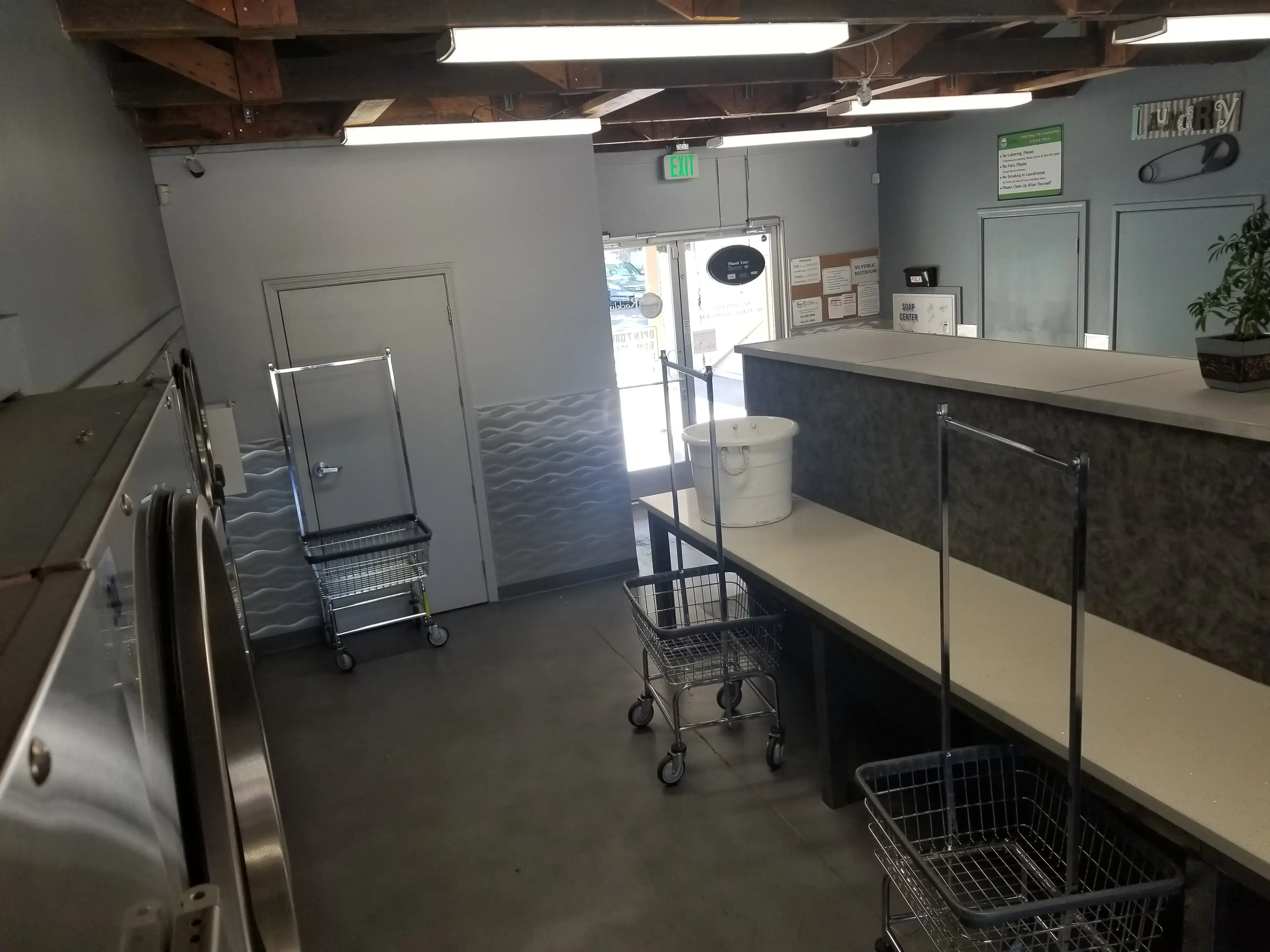 Rocklin Laundry thumbnail 6