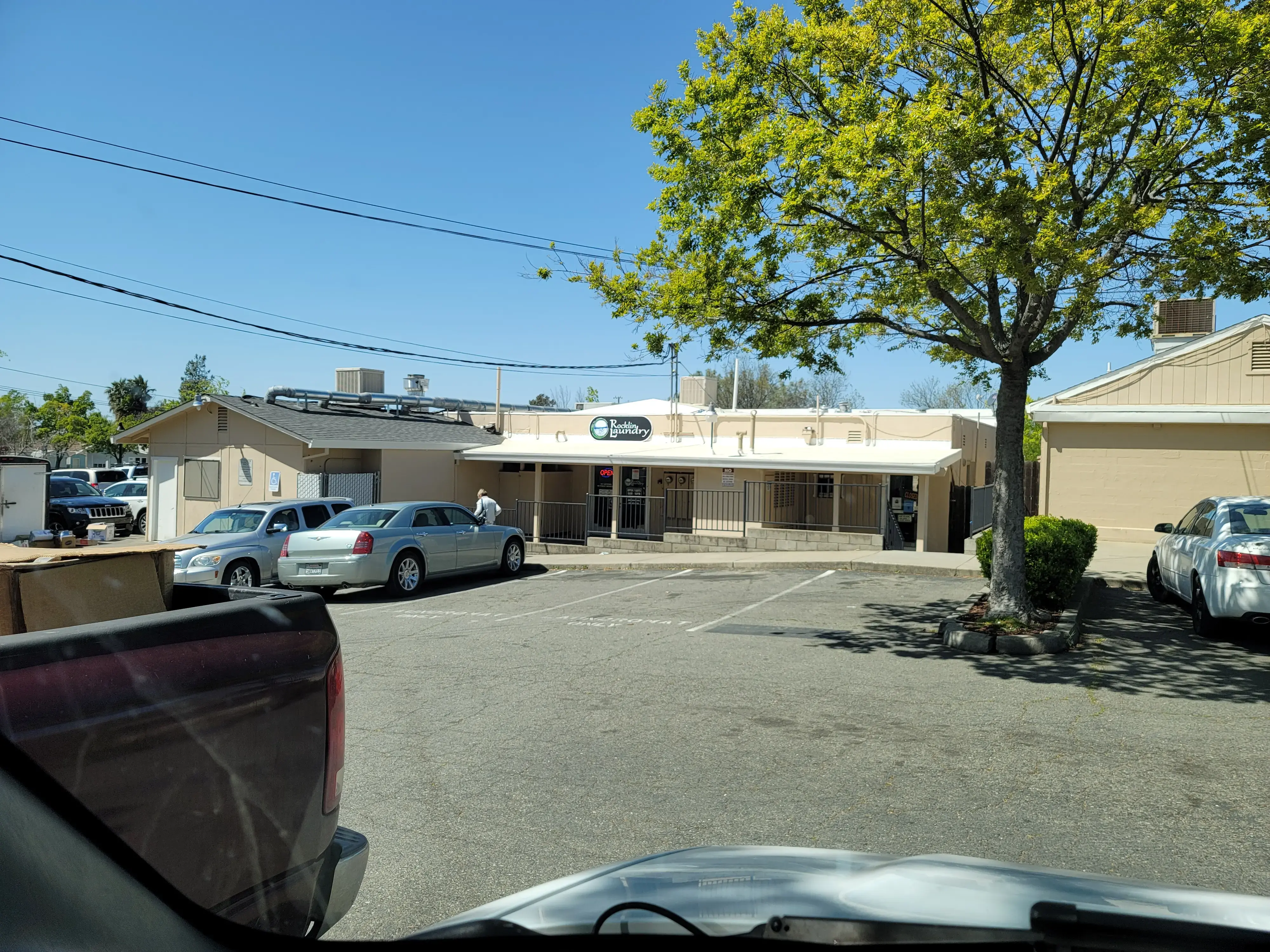 Rocklin Laundry - Image 7