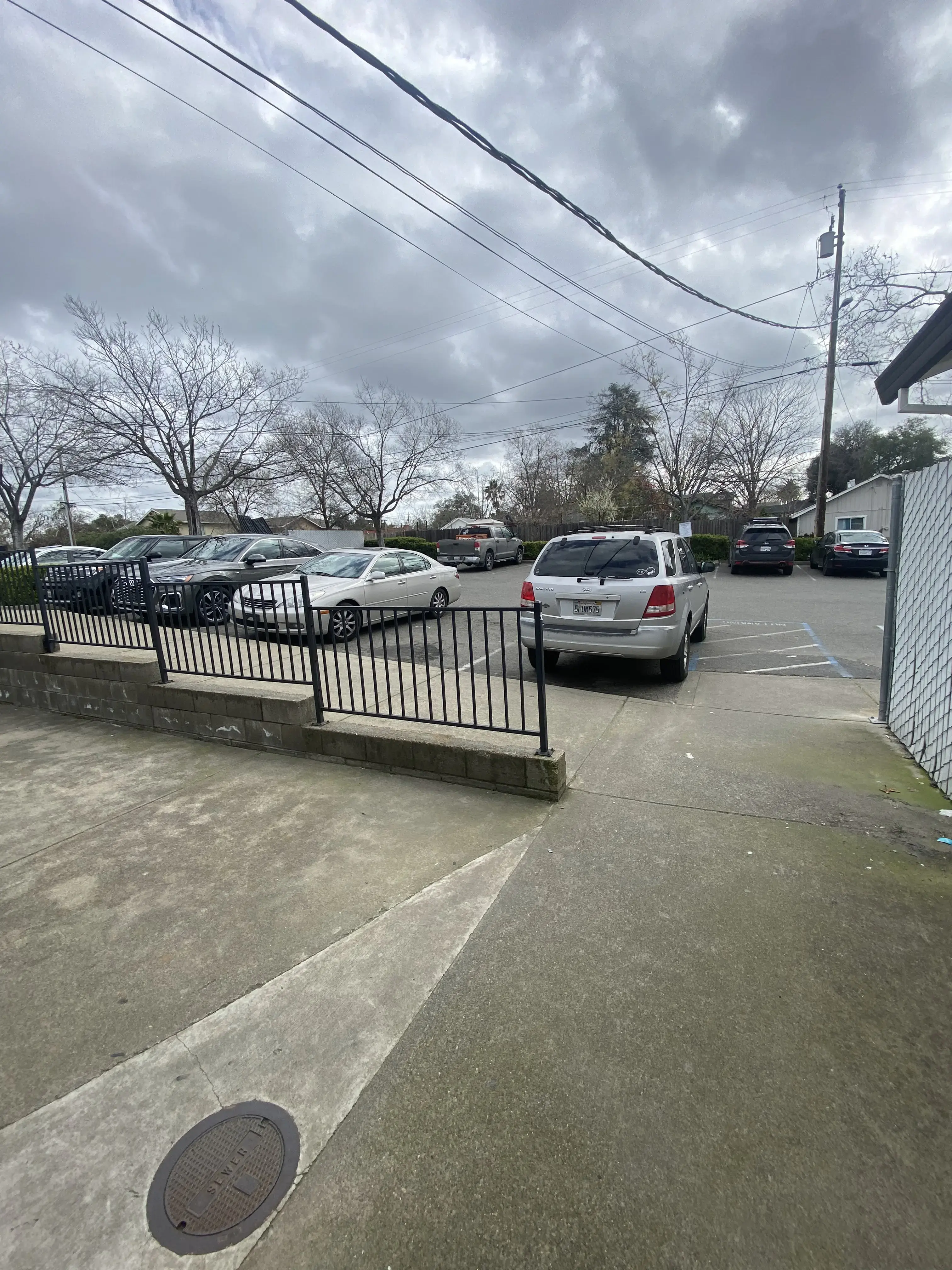 Rocklin Laundry thumbnail 5