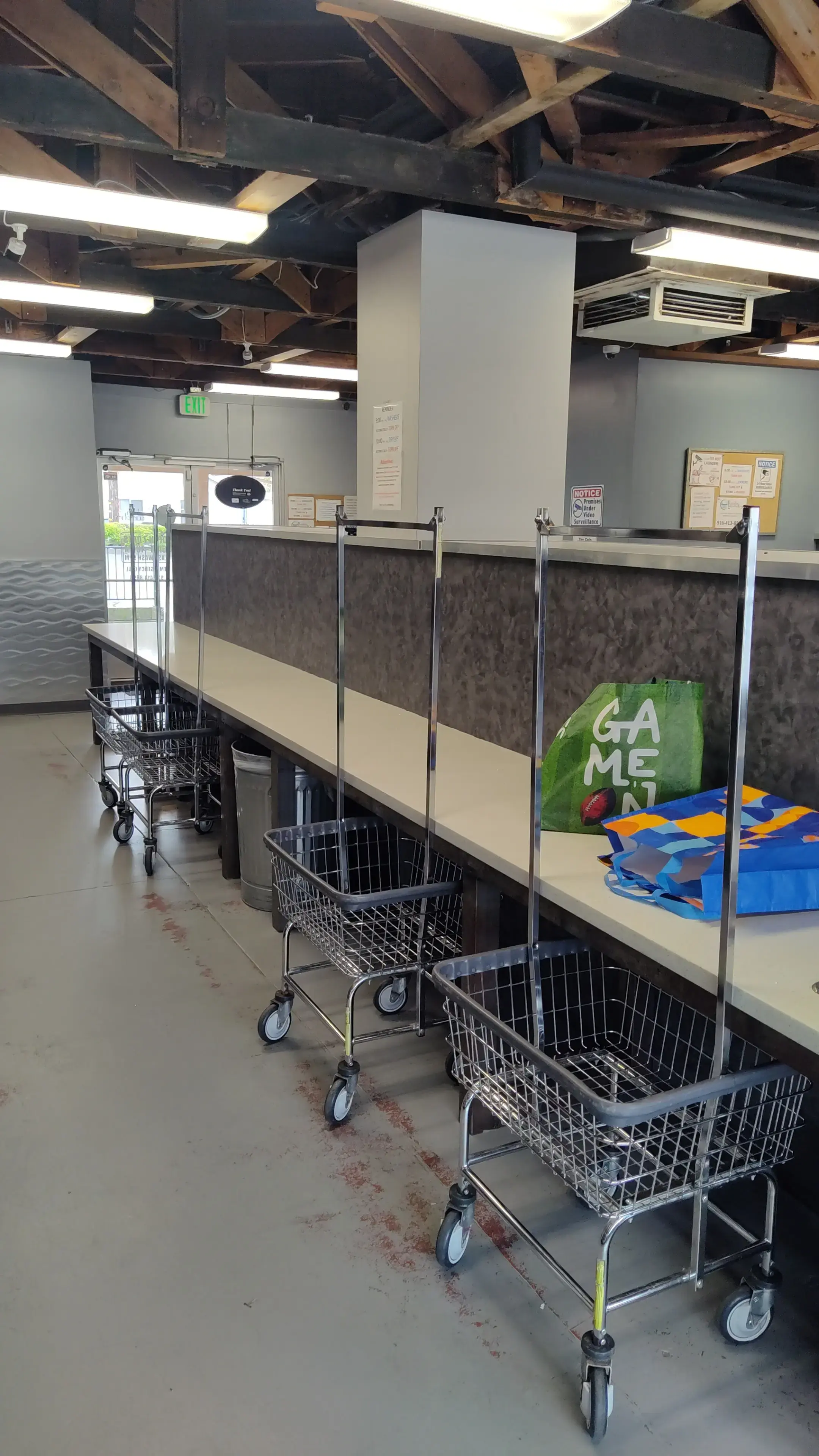 Rocklin Laundry thumbnail 12