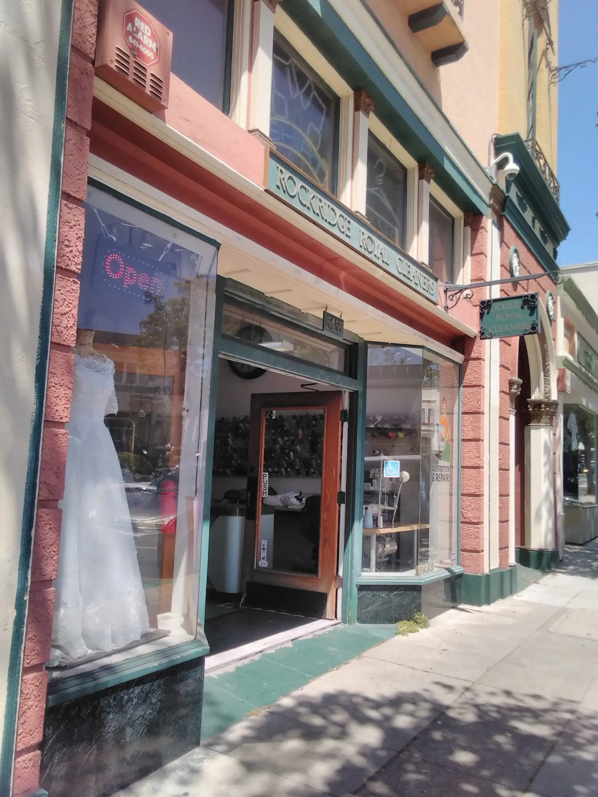 Rockridge Royal Cleaners thumbnail 1