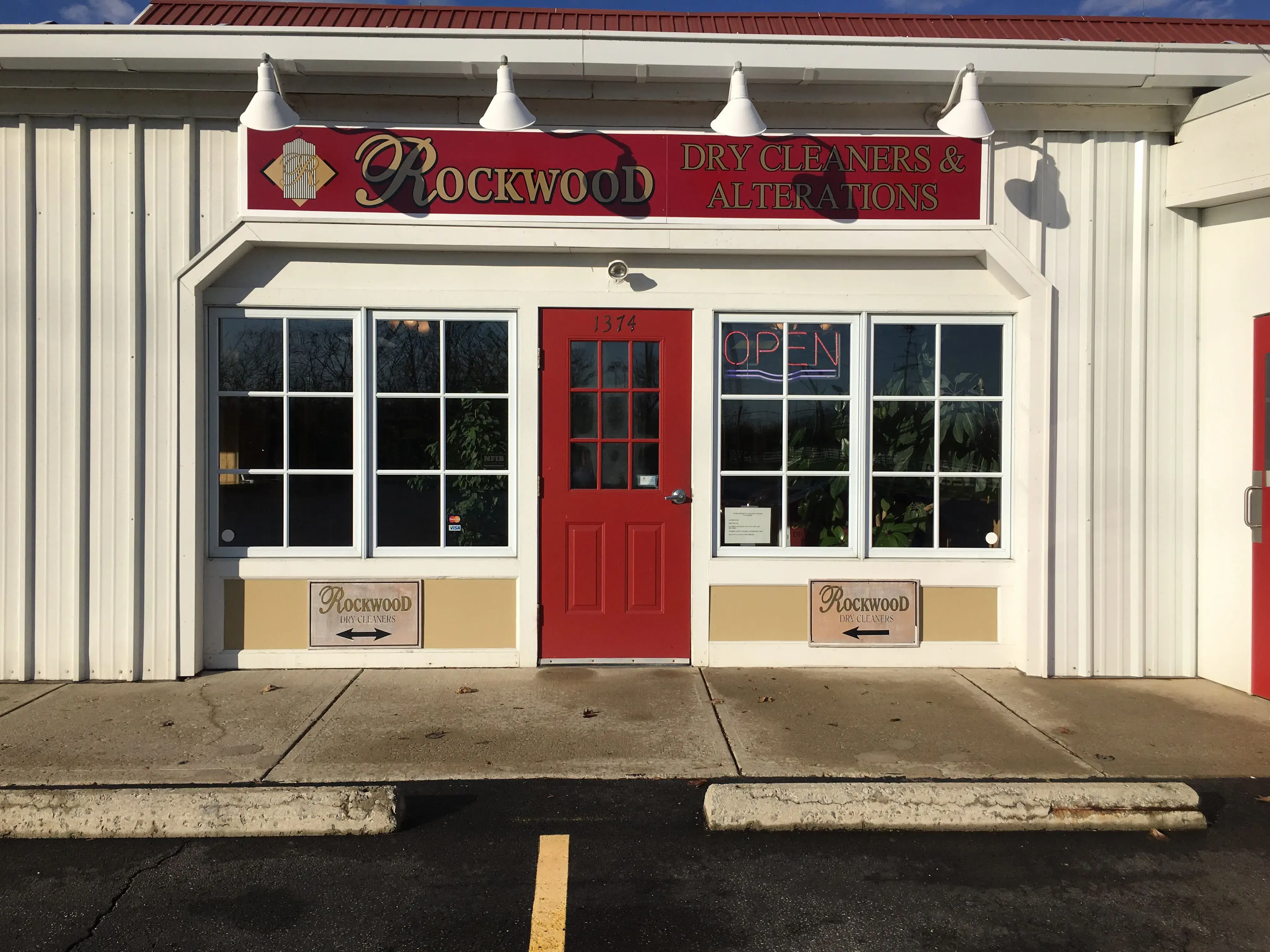Rockwood Dry Cleaners - Image 5