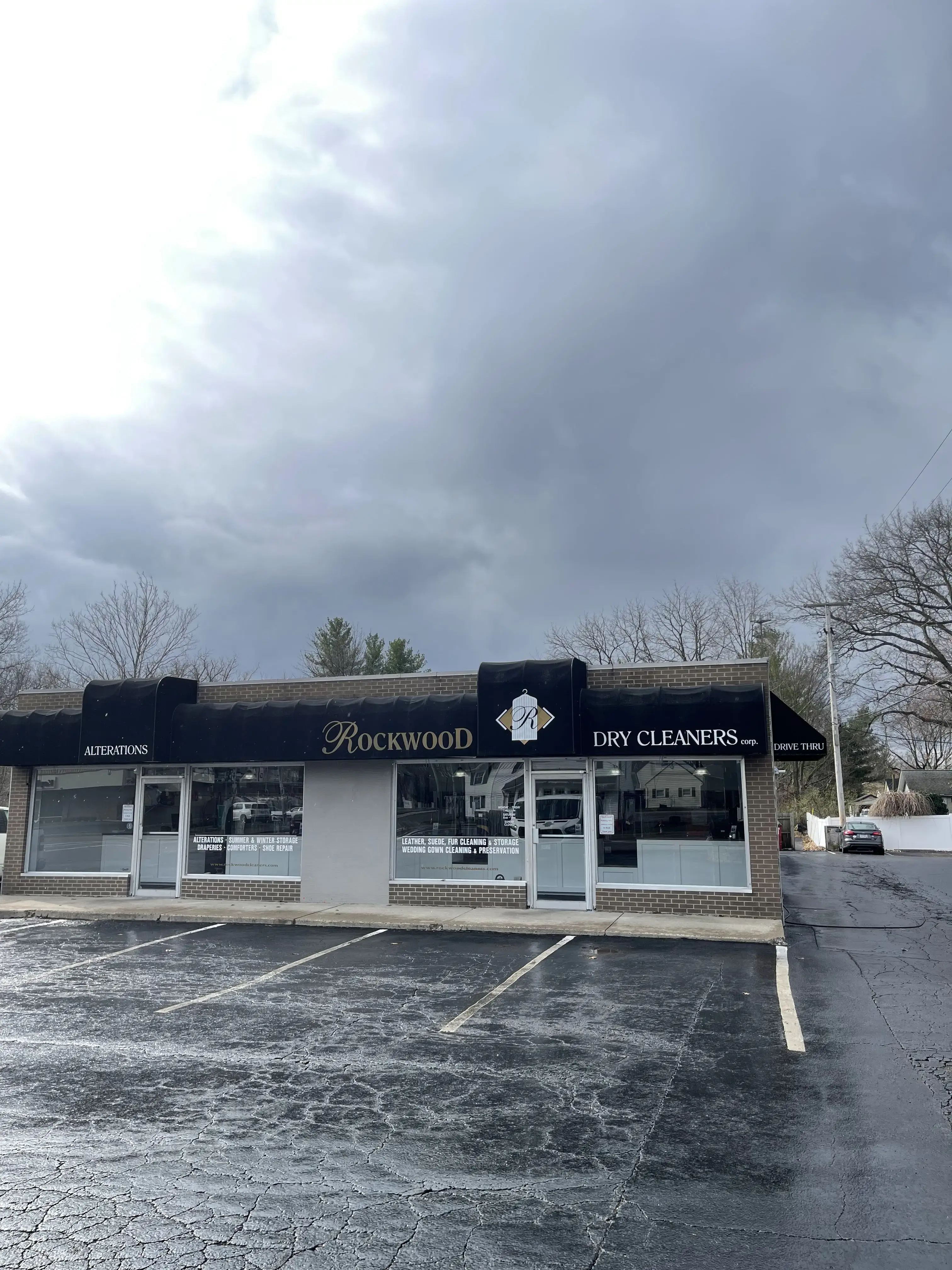 Rockwood Dry Cleaners thumbnail 7