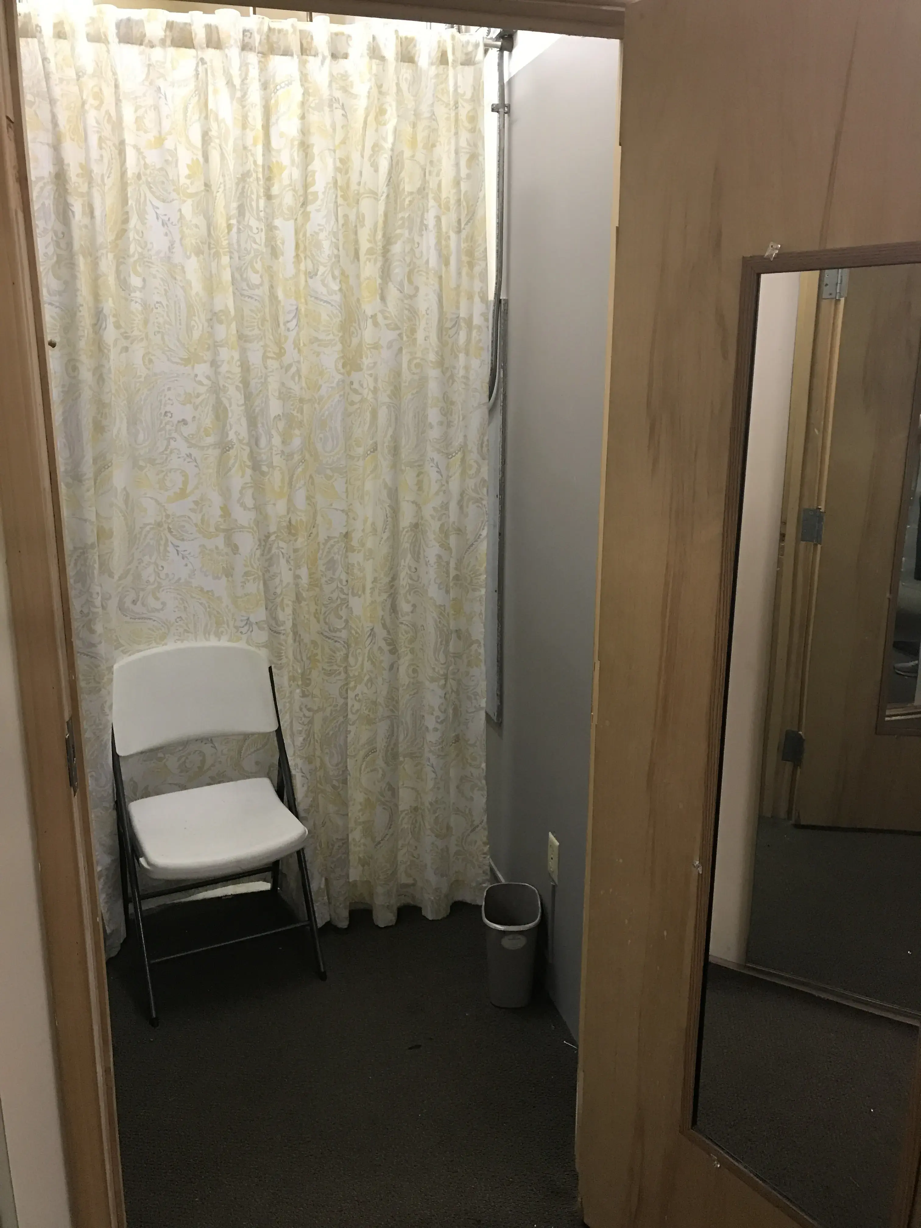 Rockwood Dry Cleaners - Image 9